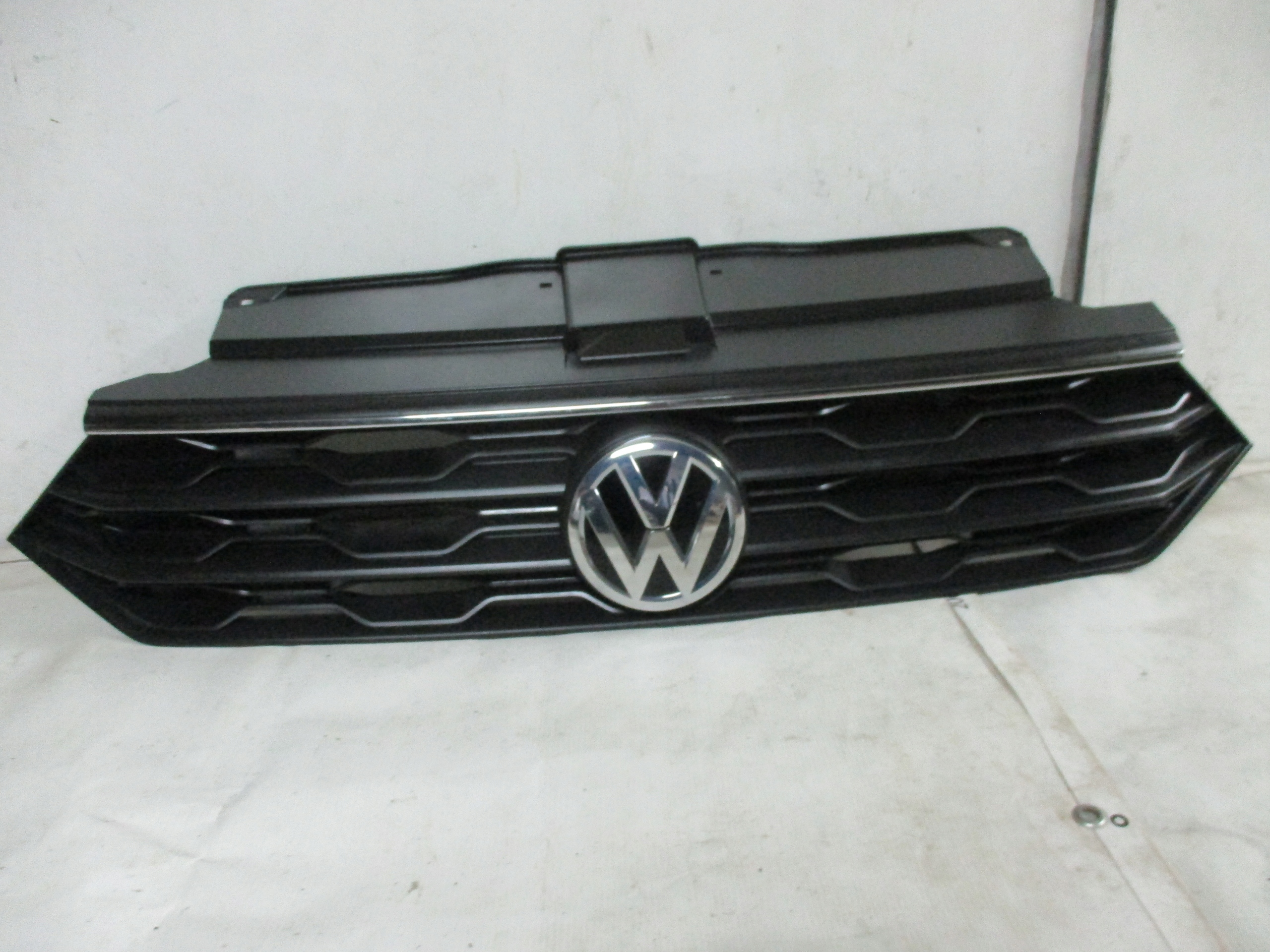 Grill VW T- Rock 17-21r 2GA853651E