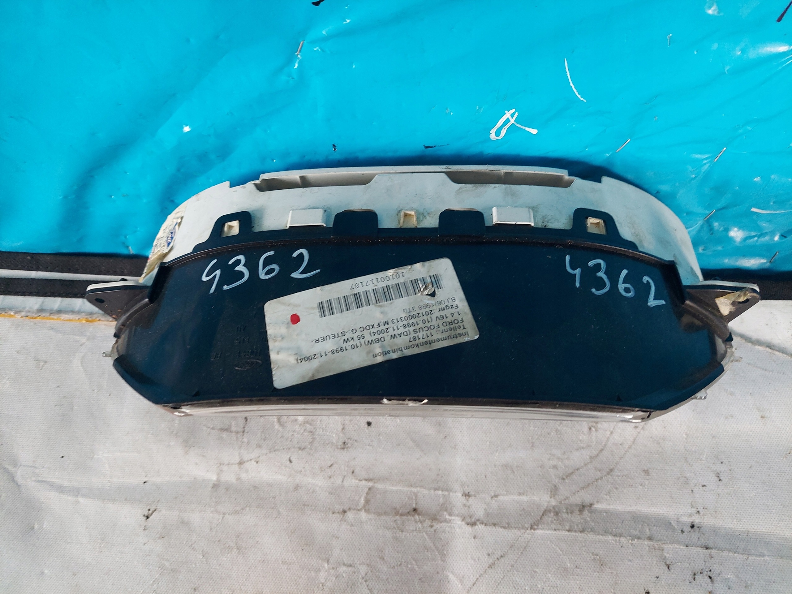 dials clock FOCUS MK and 1.4 B 98AB-10849JE