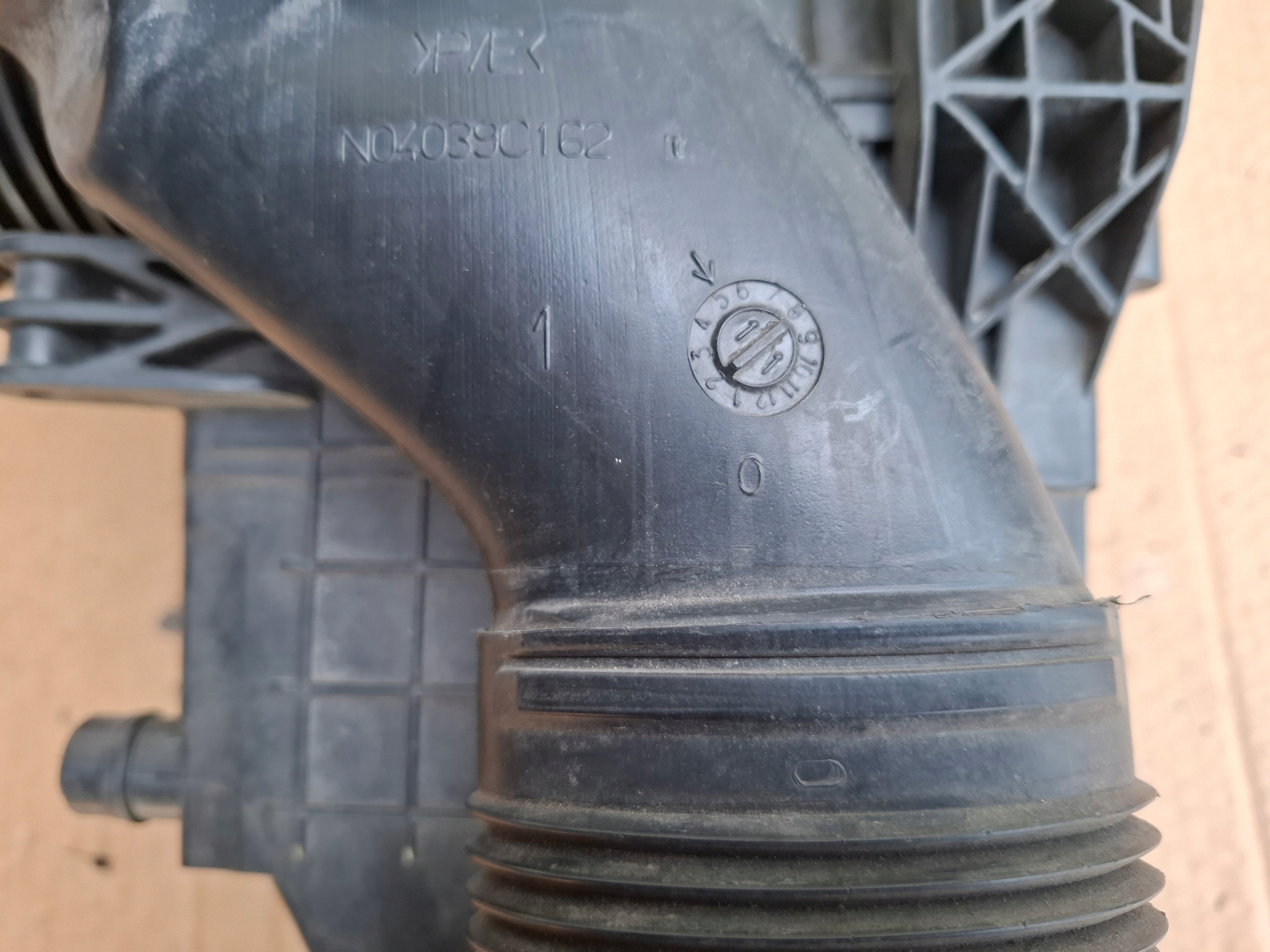 Gehäuse filter luft FORD FIESTA MK7 AV21-9600-AA 1.4 TDCI