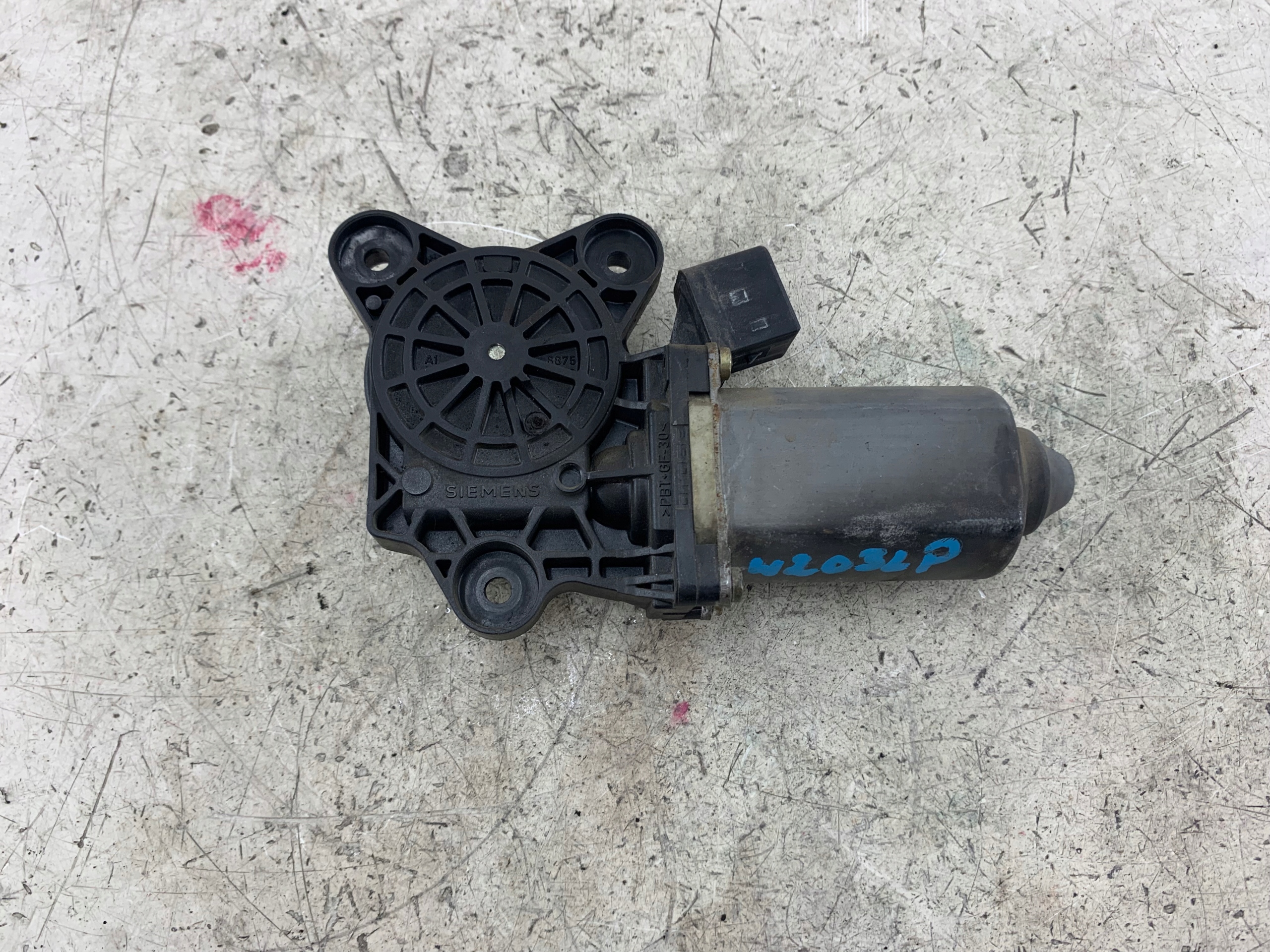 MERCEDES W203 mini motor windows right front A2208204642