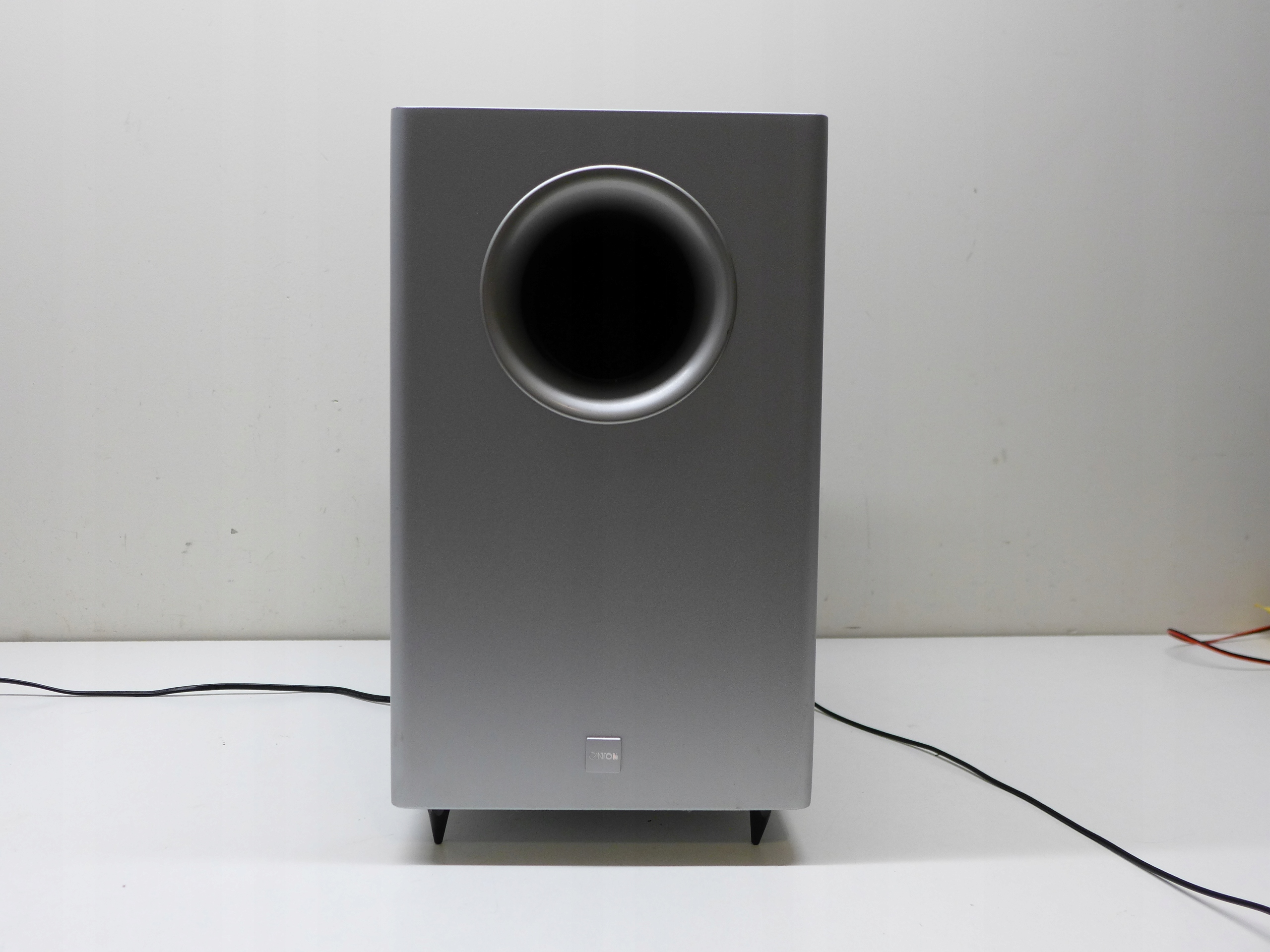 Subwoofer aktywny Canton CD1SC