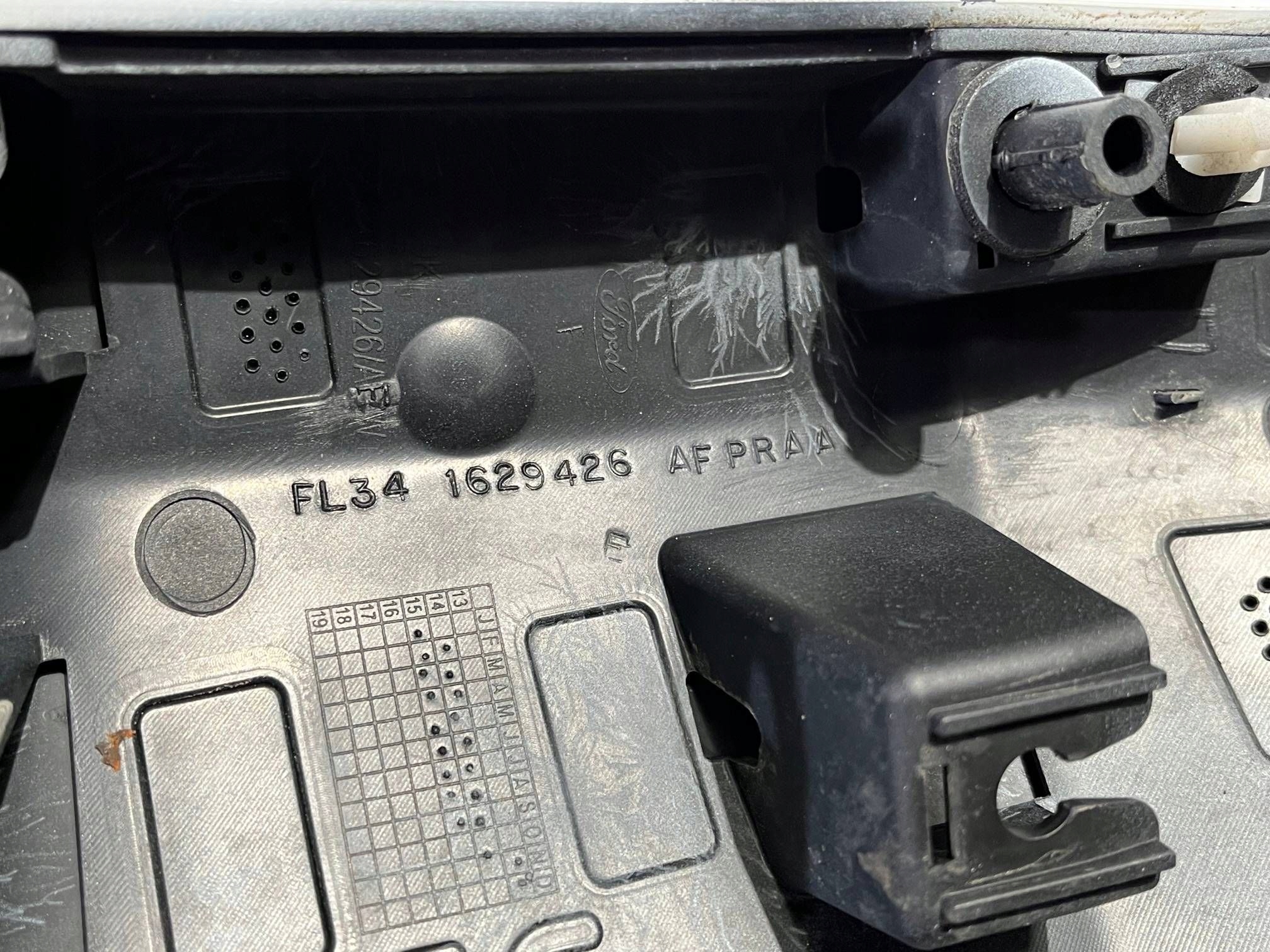 cap corner cabs of the threshold right moulding right Ford F150 2015