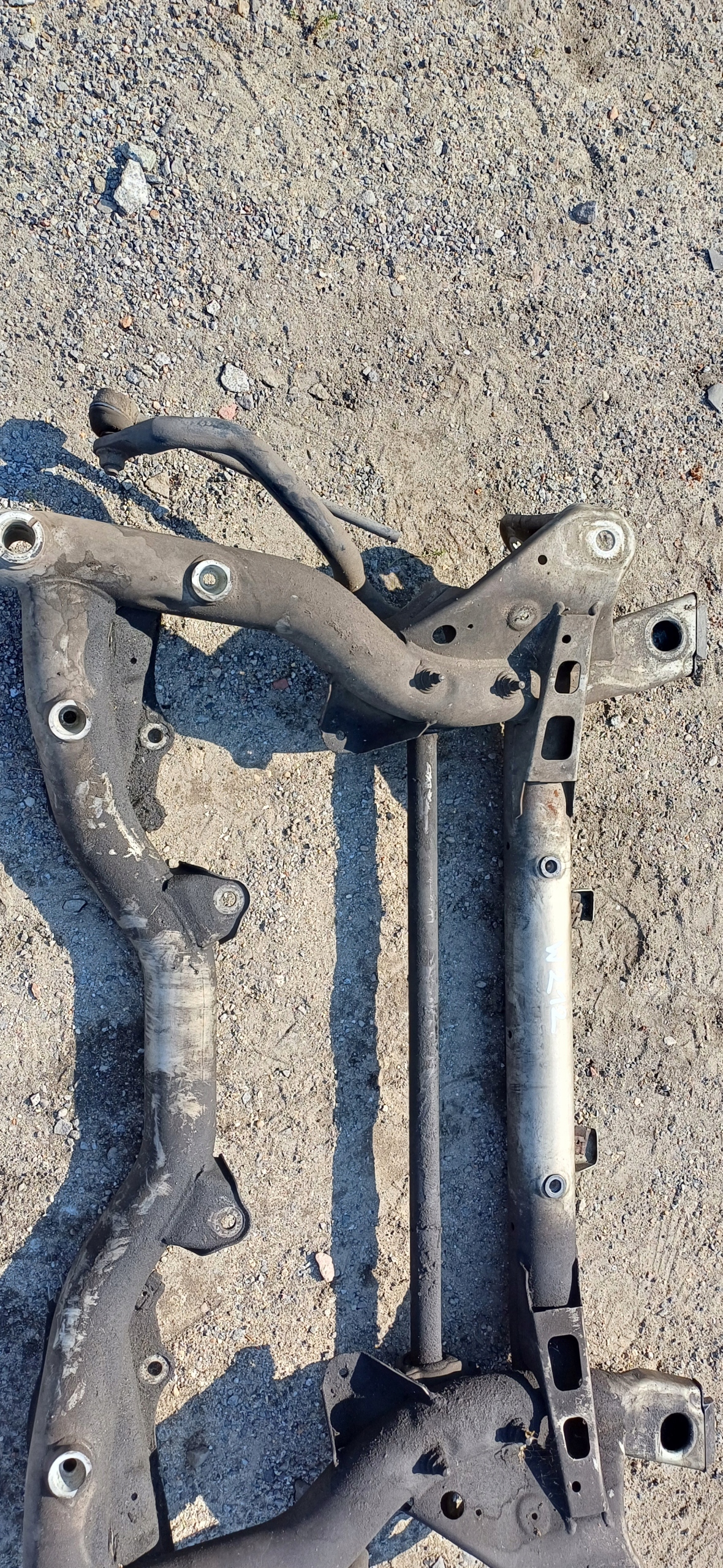 MERCEDES W212 axle beam subframe sider front