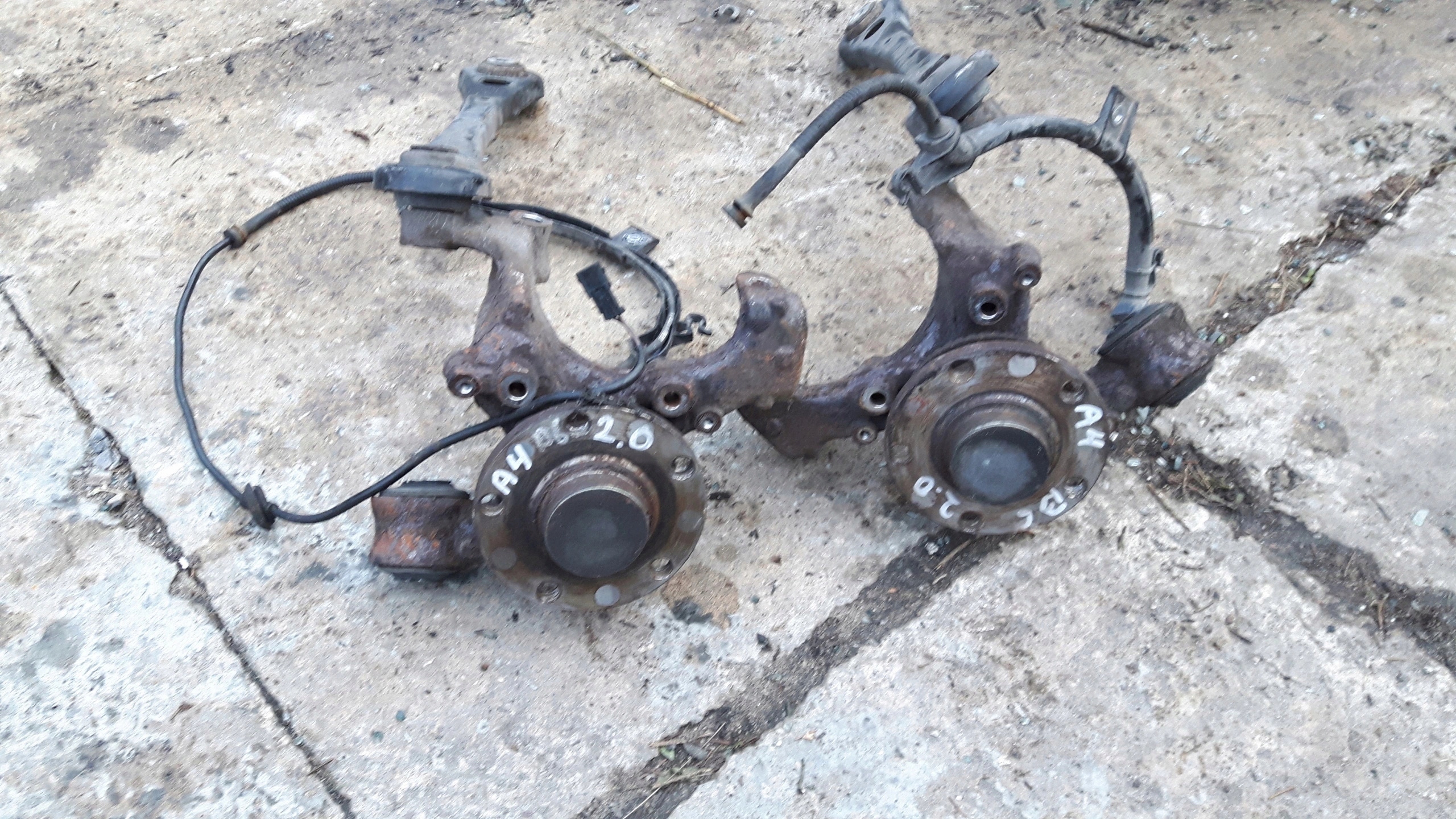 swing rear part AUDI A4 6B 2.0 FSI AWA