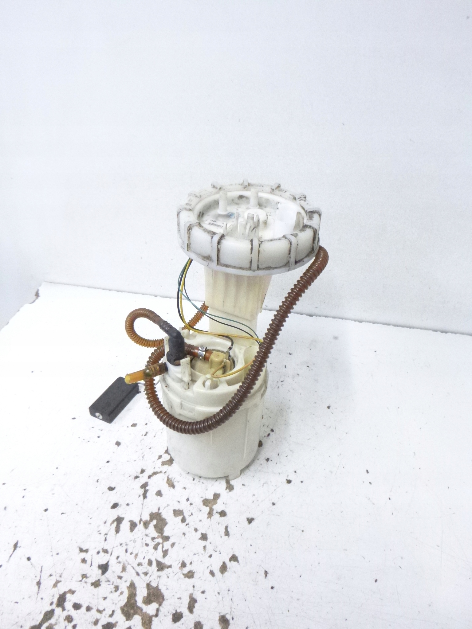 pumpa pumpa goriva Audi A4 B6 2.0 2003r. 22823301800