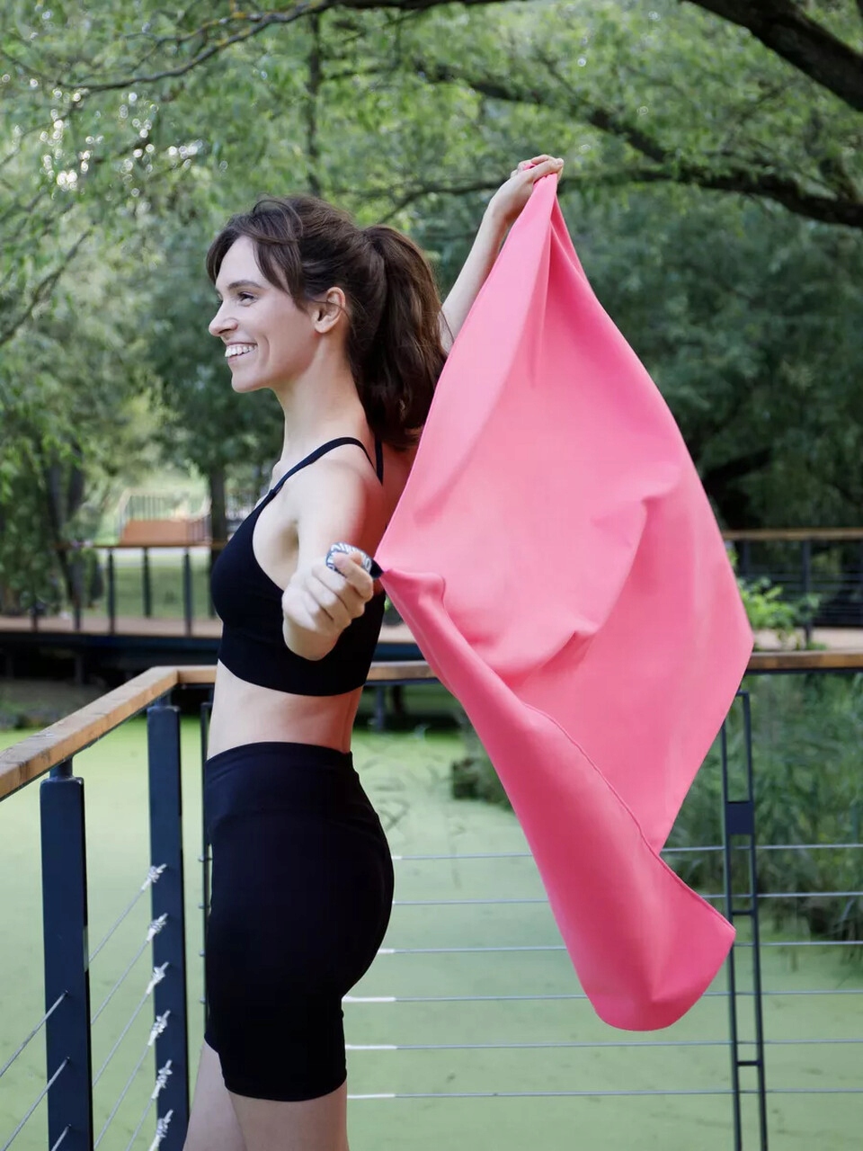 DUŻY RĘCZNIK SZYBKOSCHNĄCY SPORTOWY PLAŻOWY Z MIKROFIBRY NA SIŁOWNIĘ 80x150 Kod producenta Ręcznik kąpielowy na basen