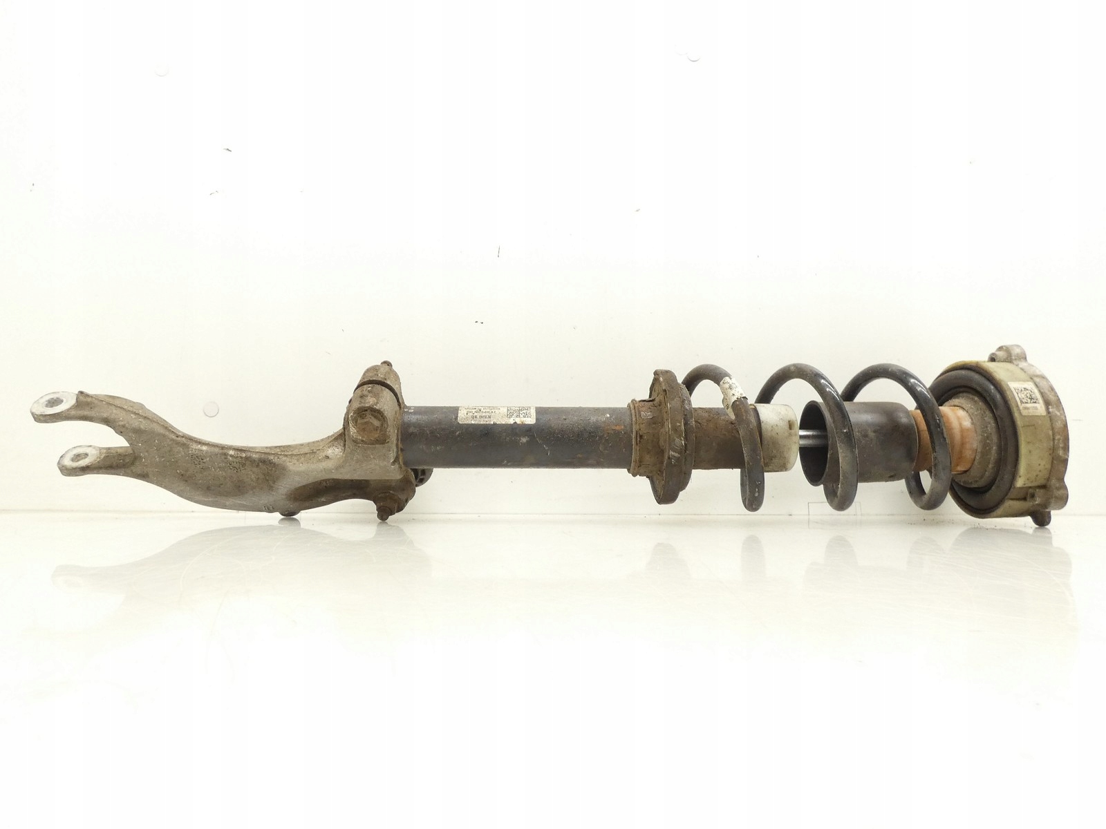 shock absorber left / right front front AUDI A4 B9 2.0 TDI 8W0031AK