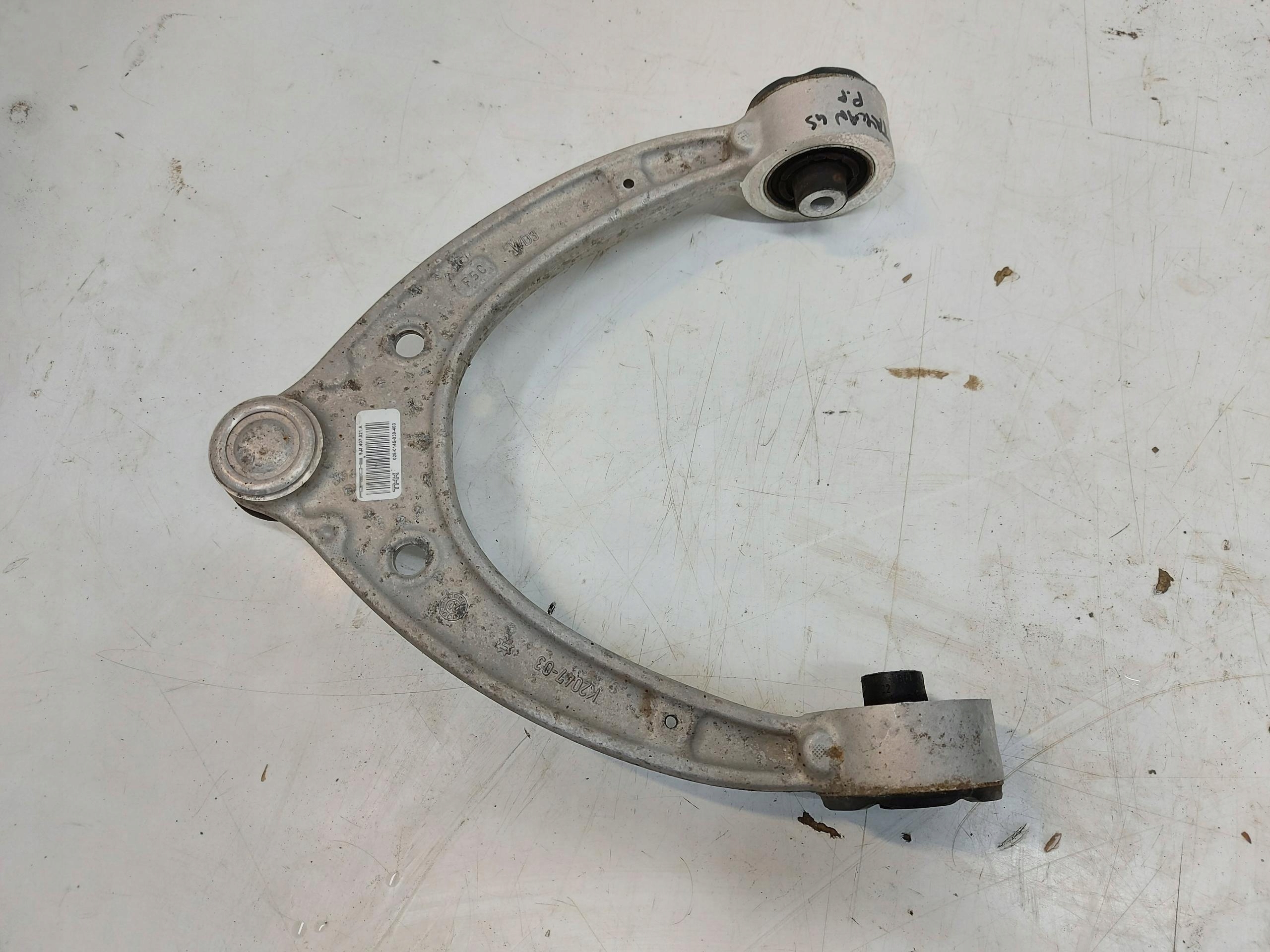 Porsche Taycan 4S 9J1 2021r arm right front 9J14071021A