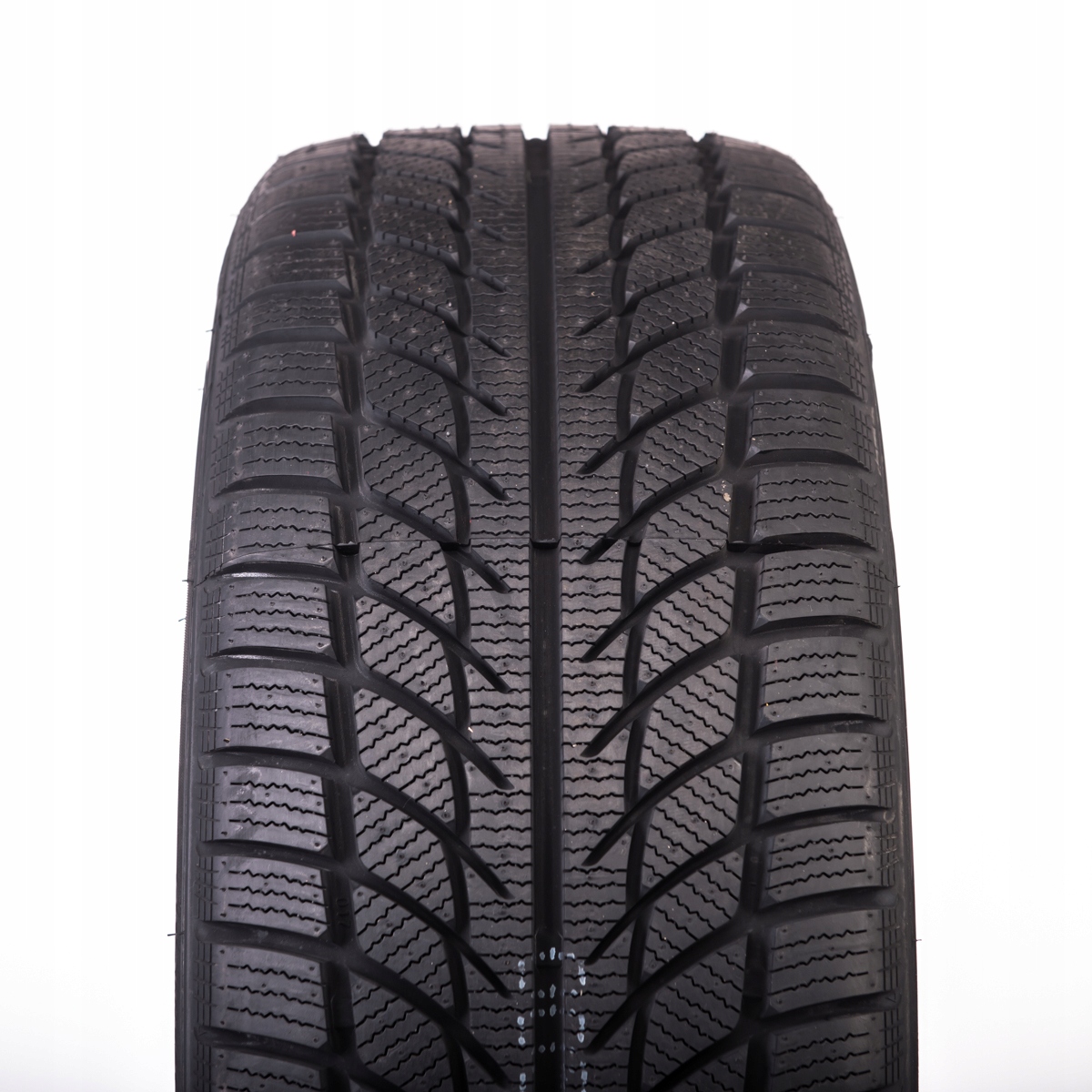2x OPONY ZIMOWE 235/45R18 Goodride SW608 98V XL FR