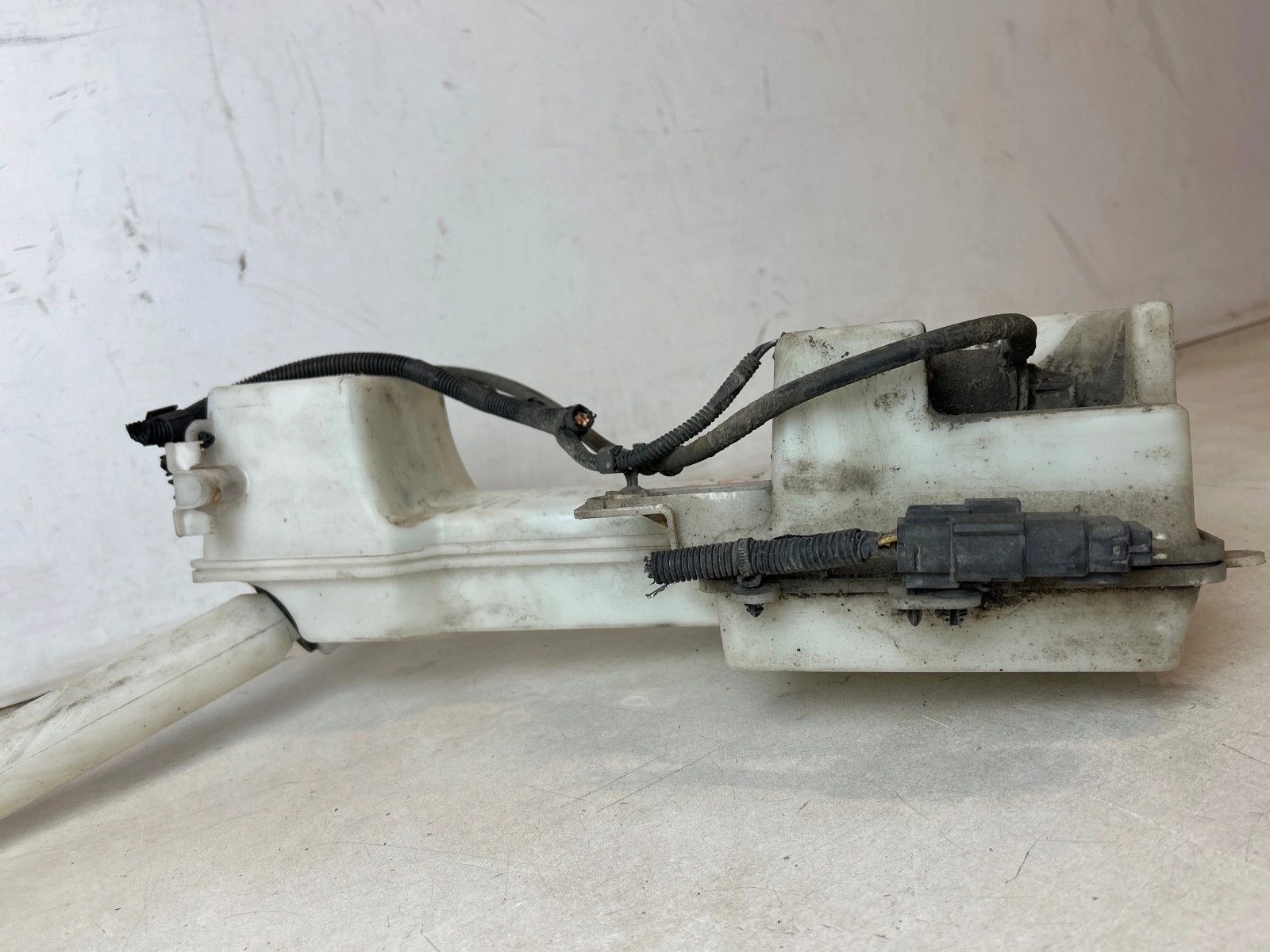 washer fluid tank Ford Transit Custom MK8