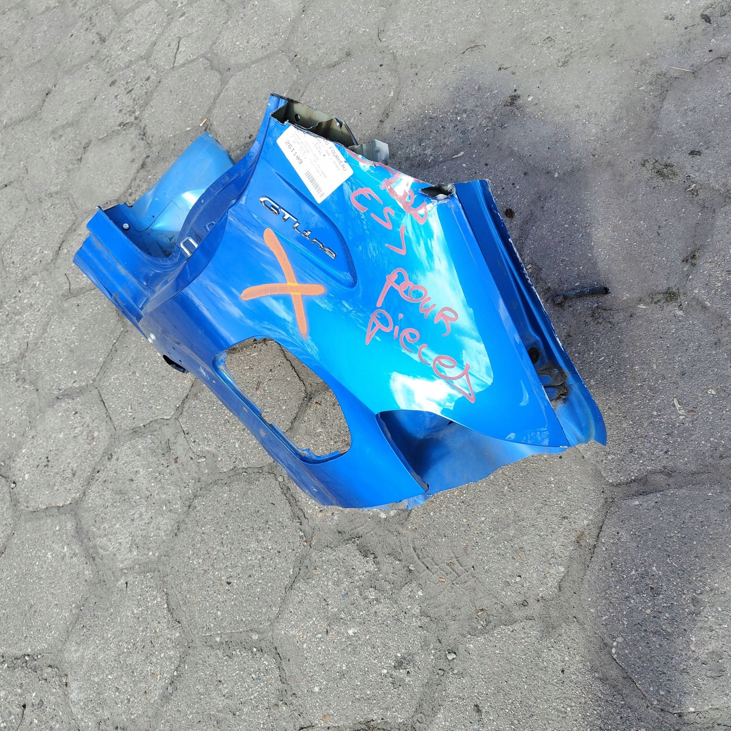 quarter rear left side Peugeot 208 II