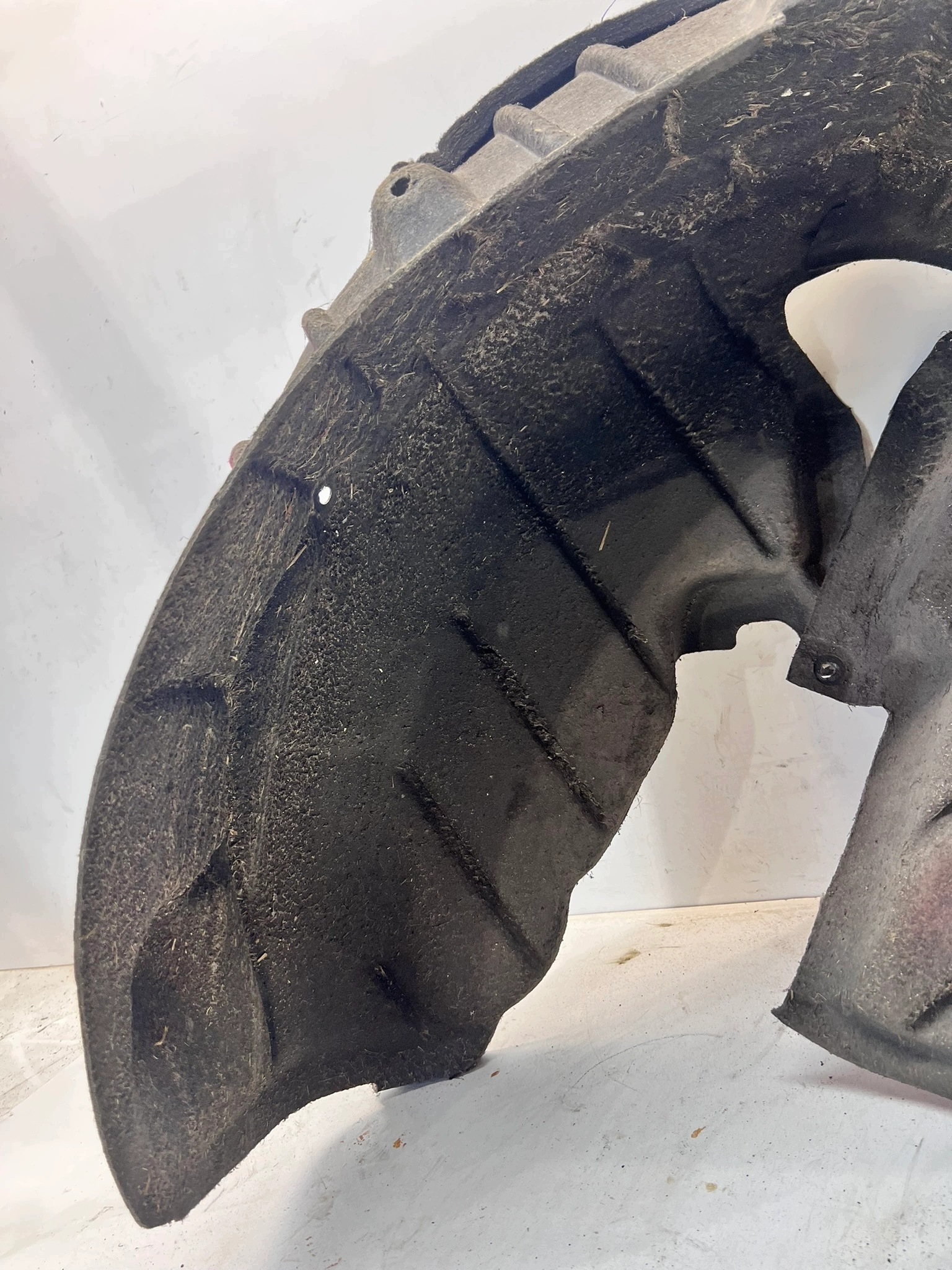 mudguard left rear part AUDI A4 B9 8W0810171G