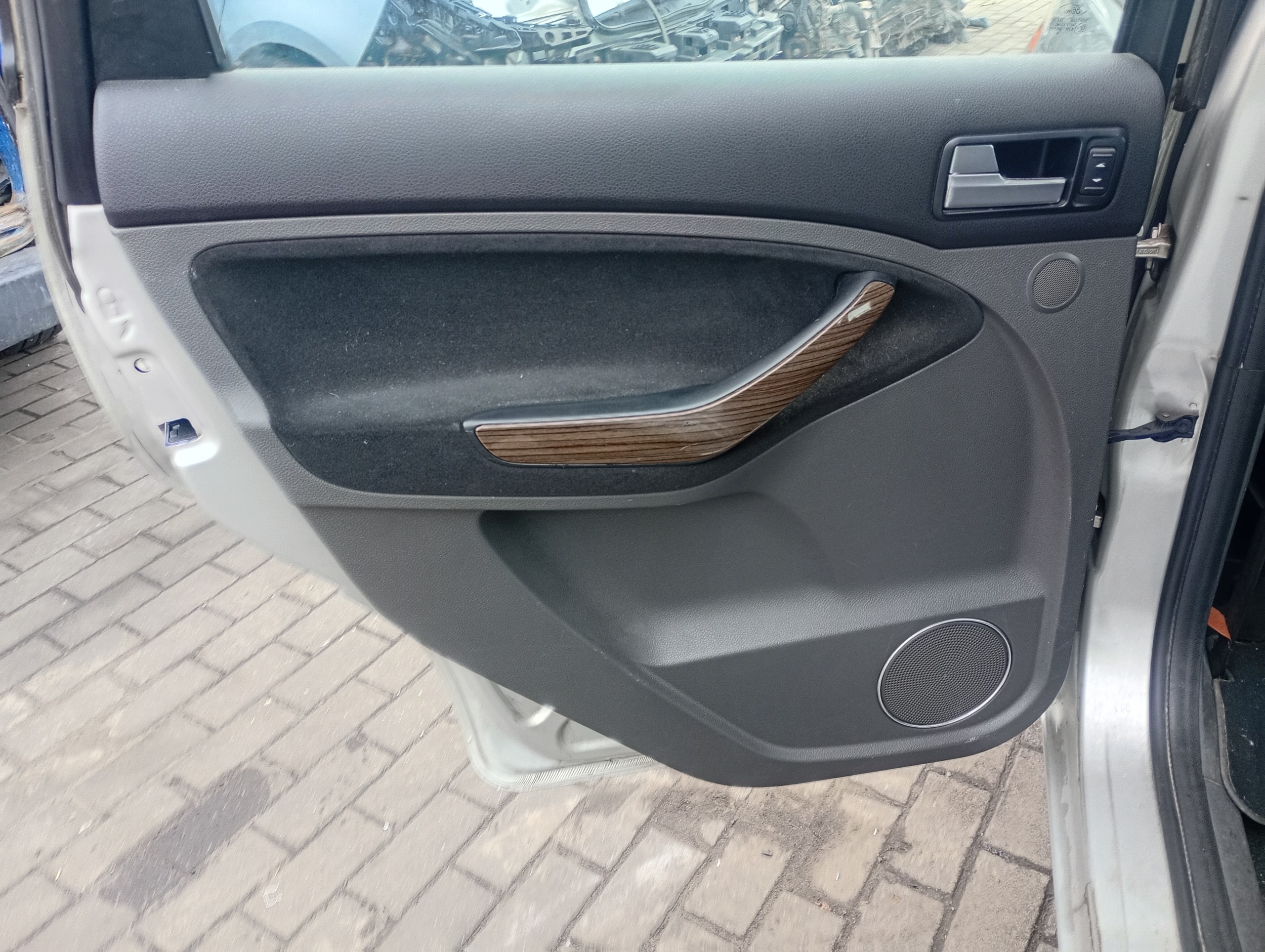 upholstery left side left rear part Ford C-MAX 1 and FL 07-11