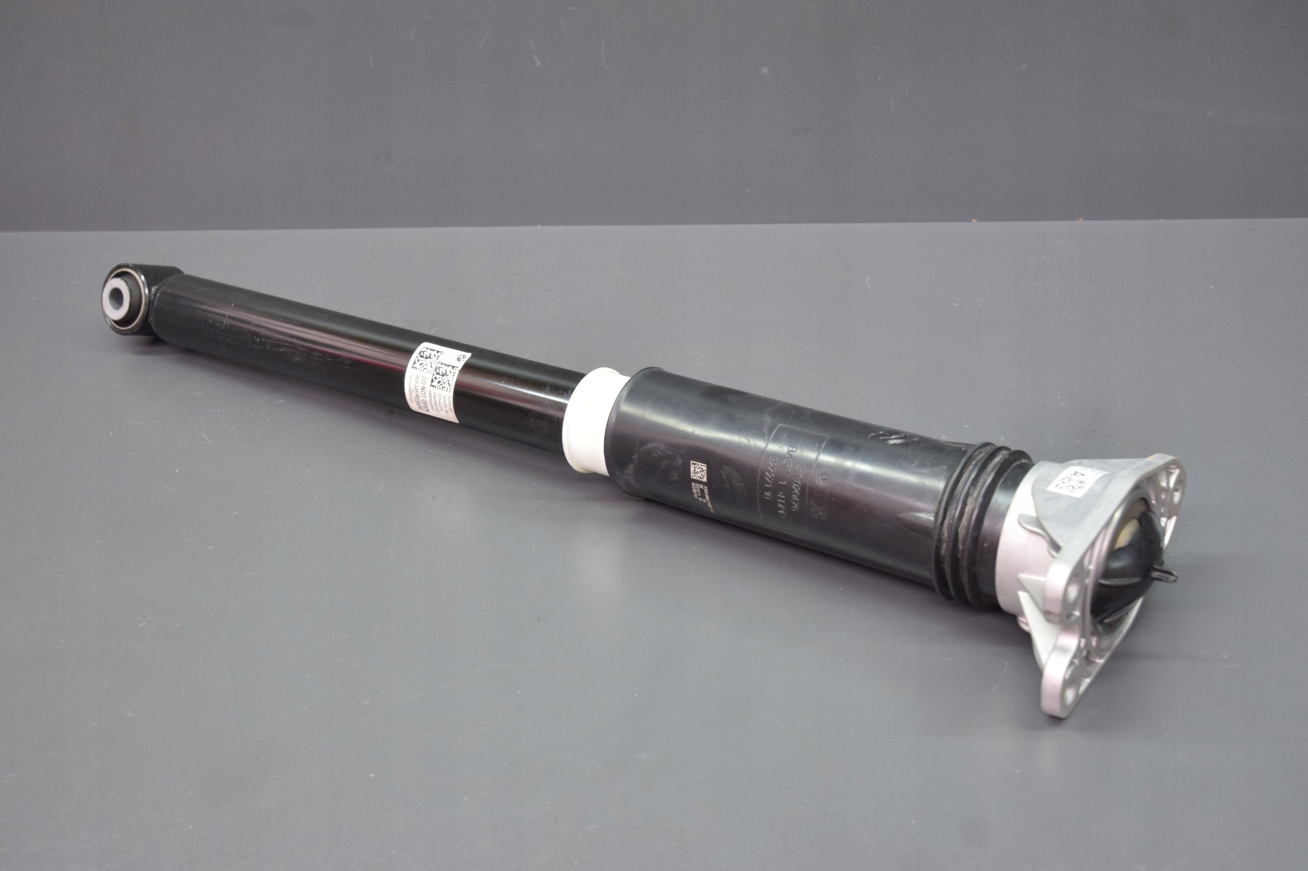 shock absorber right left rear part BMW 2 U06 3277km