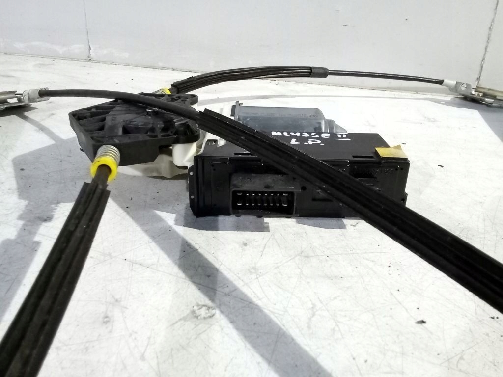 Fiat Ulysse II window regulator left front elektr