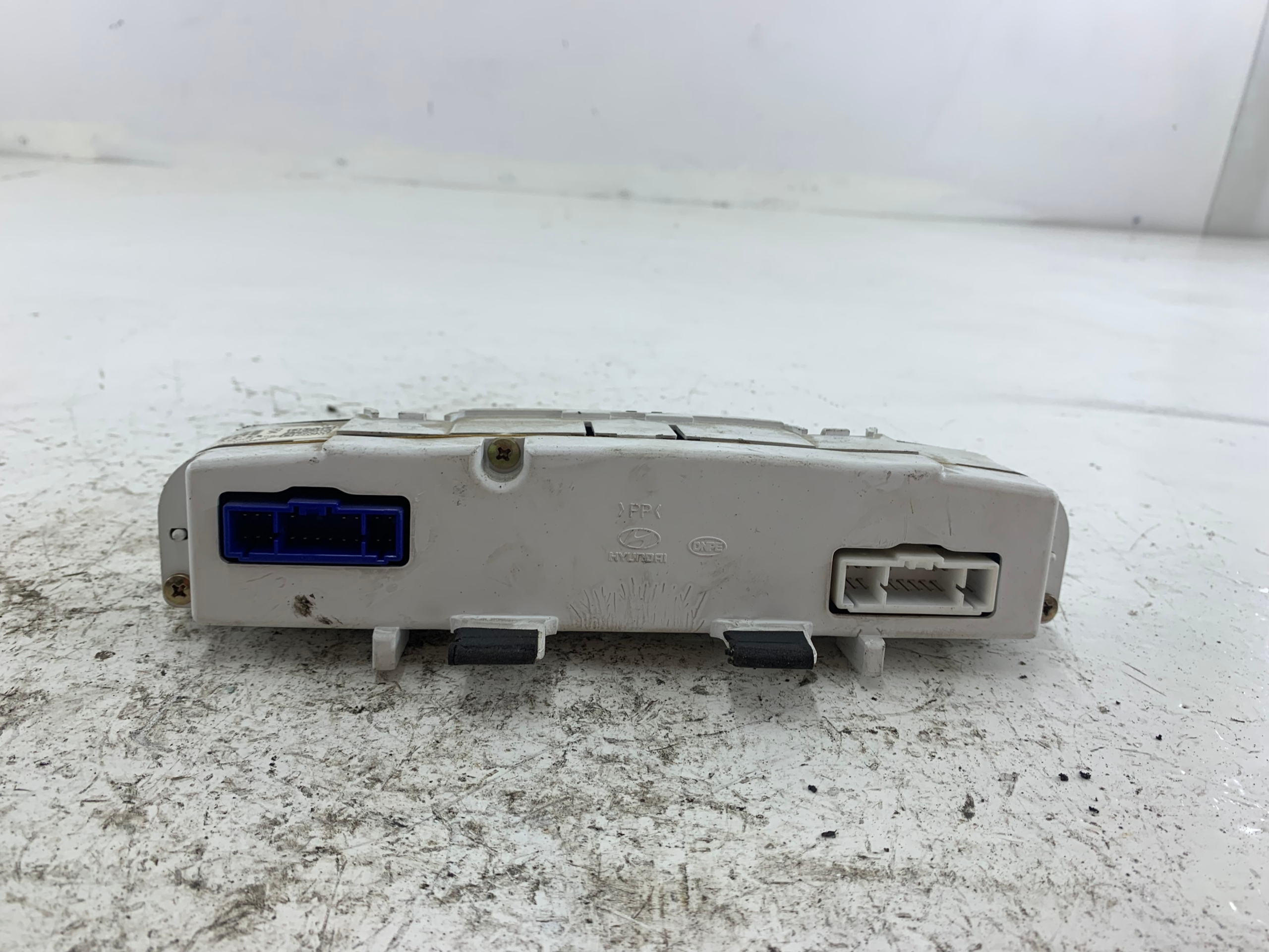 HYUNDAI MATRIX display clock 94007-17300