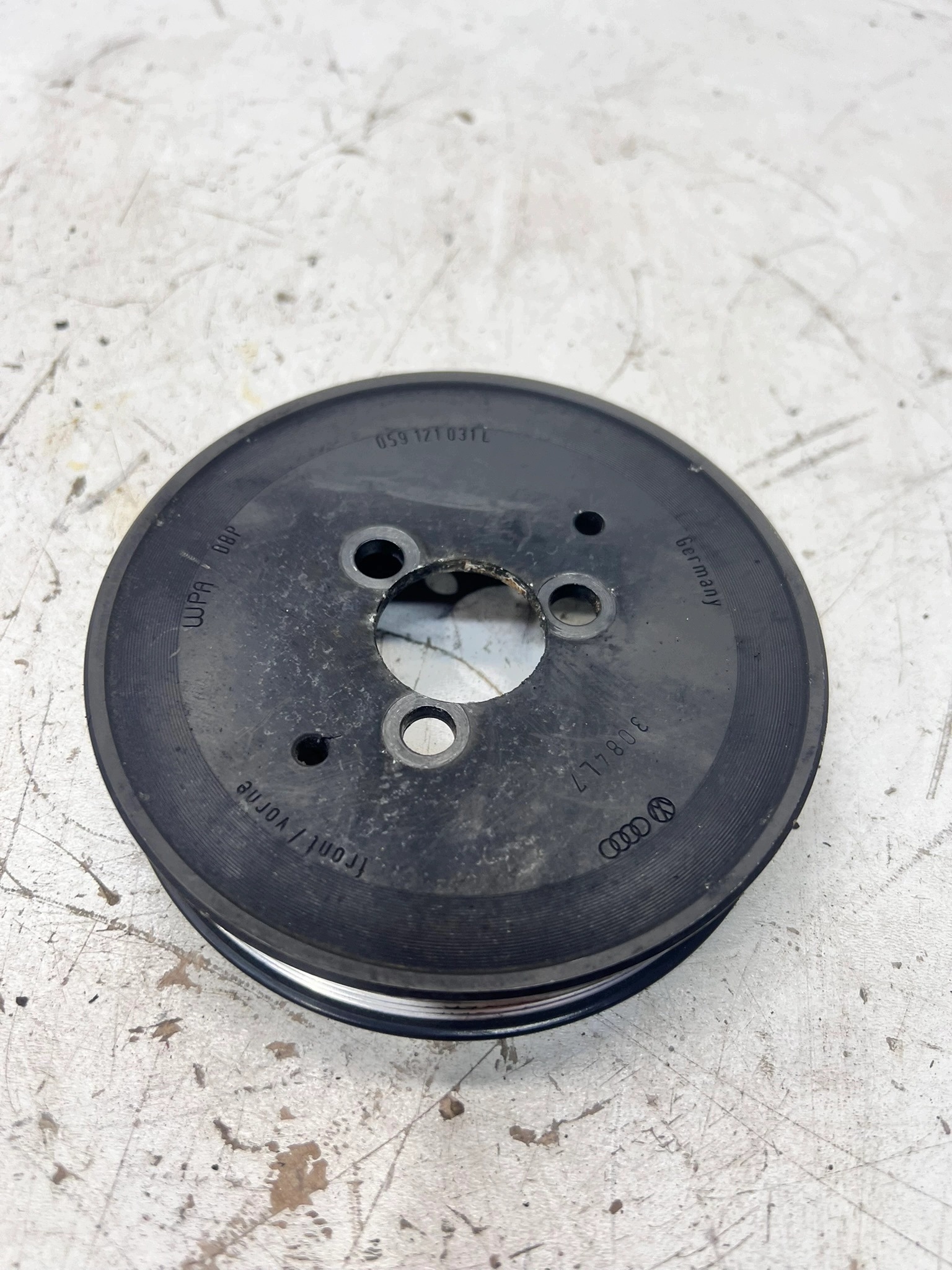 roue pompe d’eau AUDI 3.0 TDI 059121031L