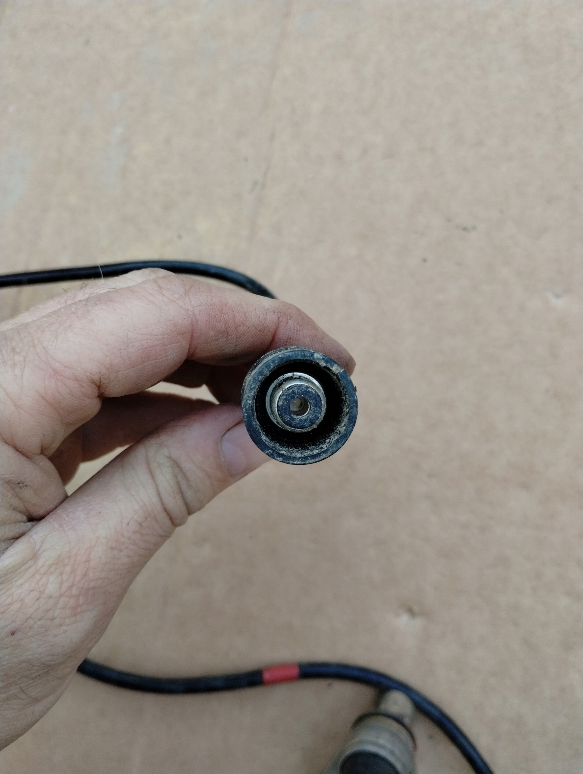 sensor ABS left front MERCEDES W124 0265001110 0265001943