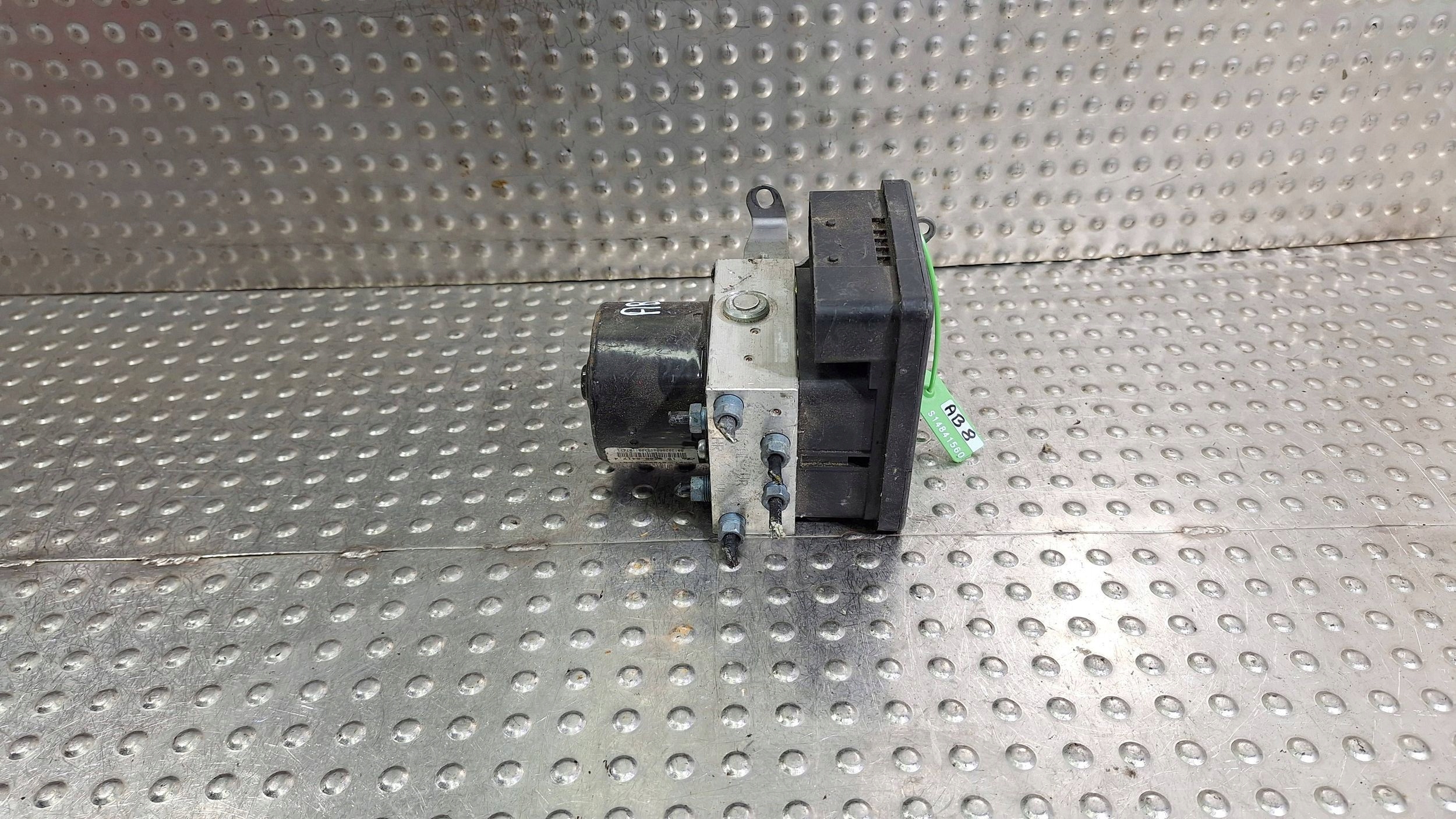 pump control unit ABS 6789300 6789301 BMW E81 E87 E90 E91 E92 E93