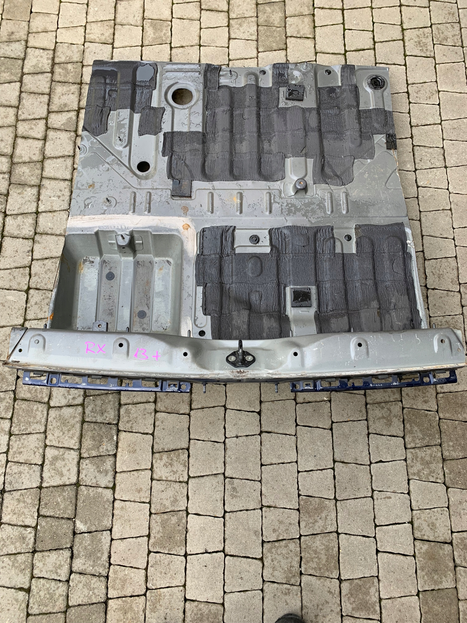 LEXUS RX III WNĘKA BAGAŻNIKA WANNA TYLNY PAS 2008+