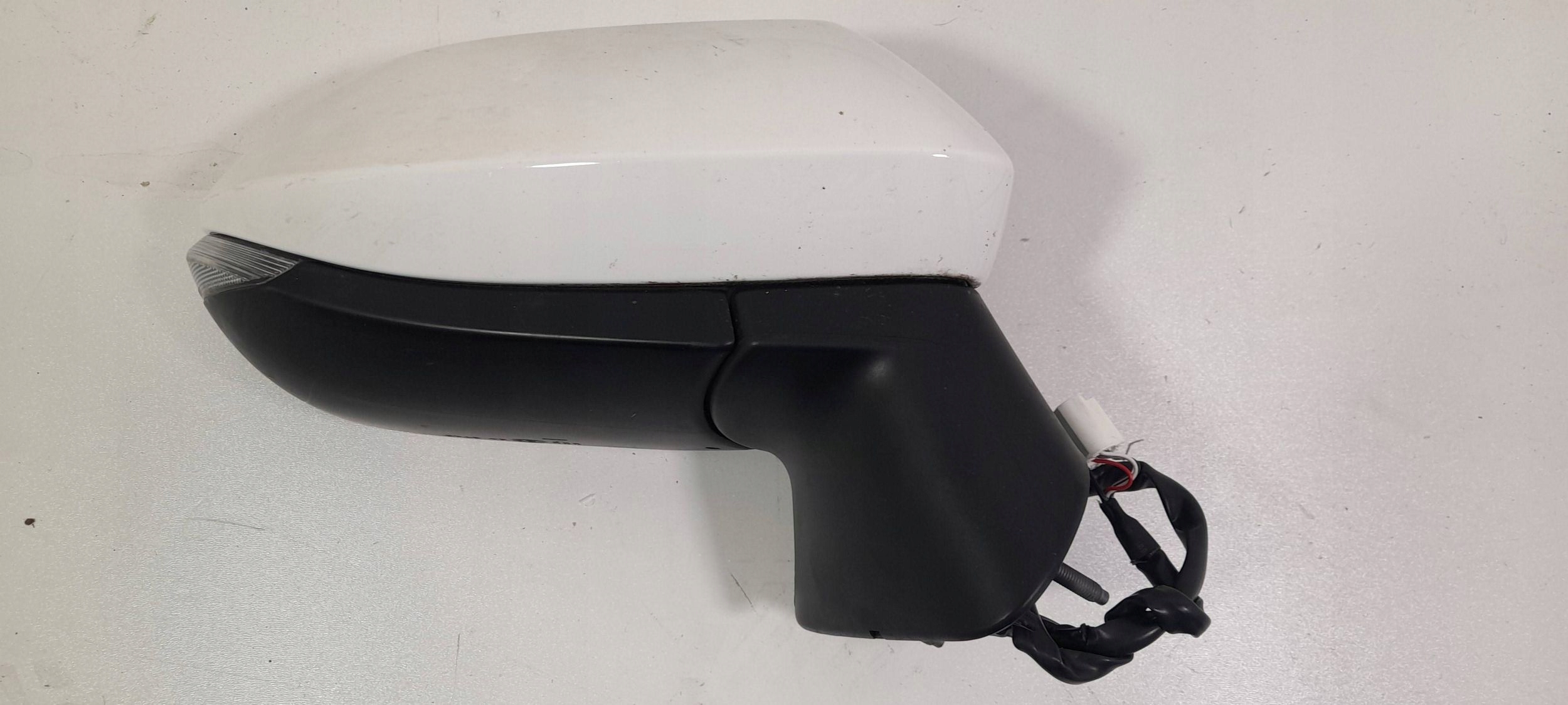 Toyota Corolla E21 mirror right 6-PIN 049749 (S145)