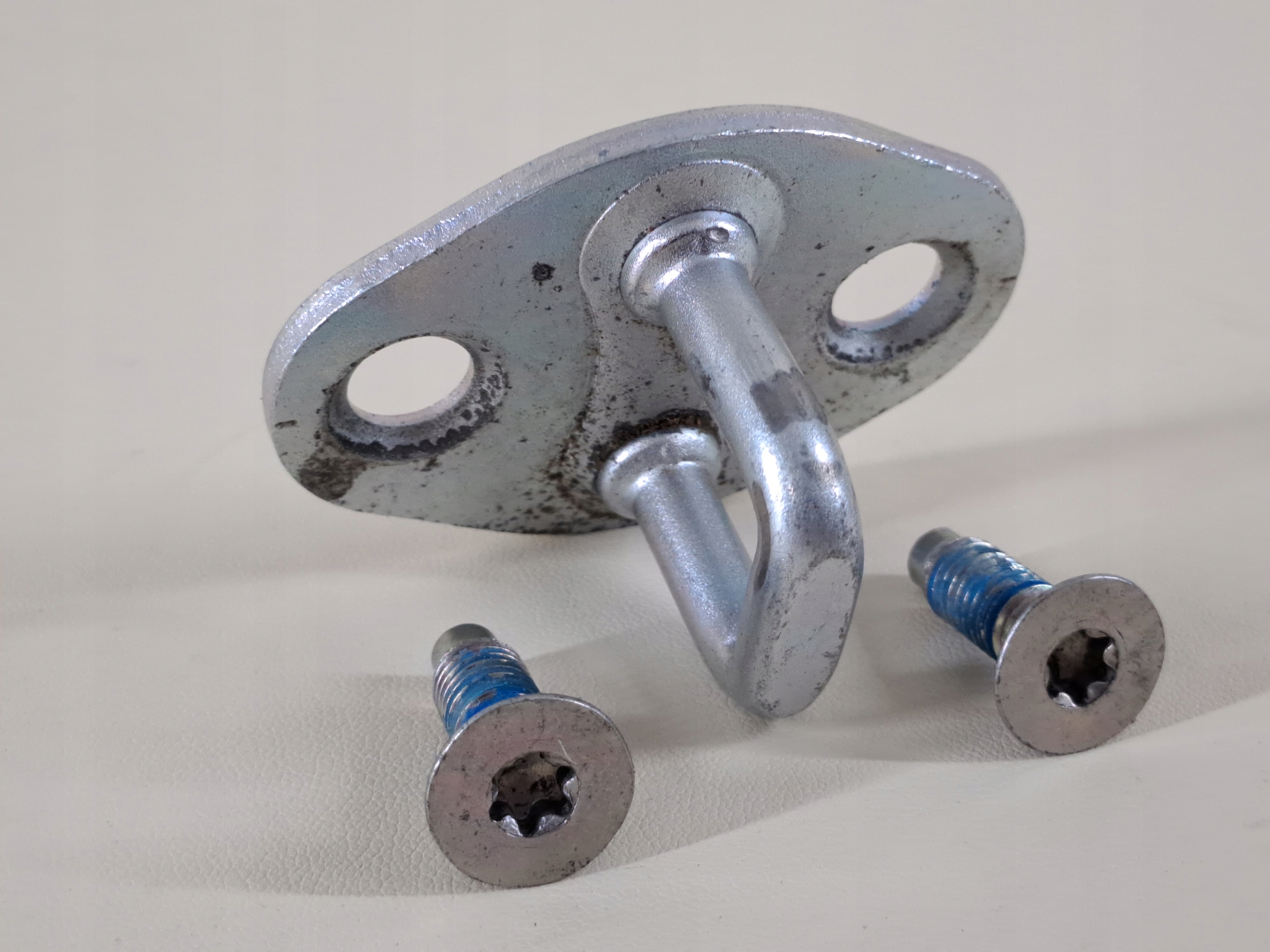 RYGIEL ZACZEP UCHO ZAMKA KLAPY BAGAŻNIKA HYUNDAI I30 III 3 LIFT 22r KOMBI