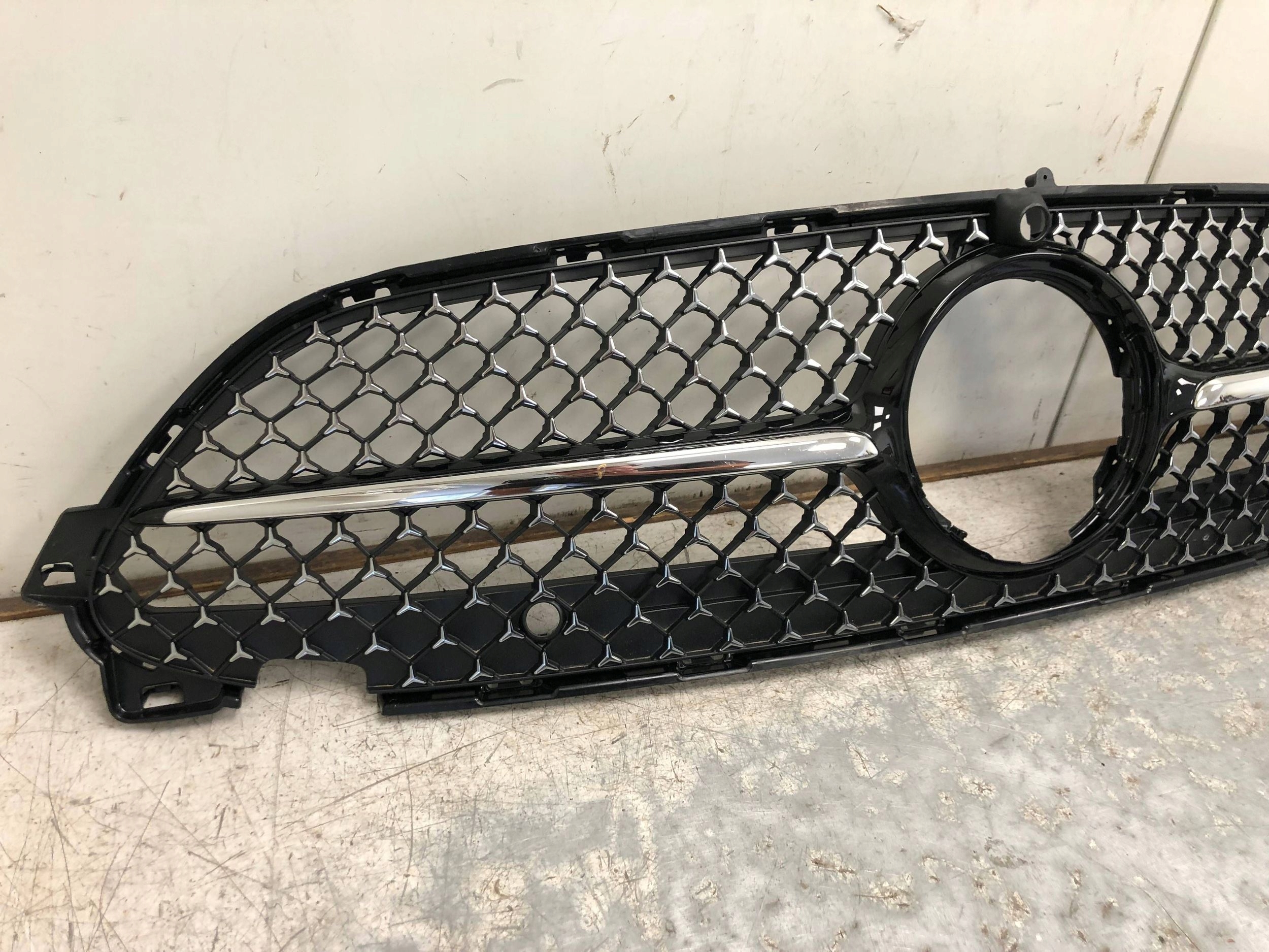 Grill Grill KAMERA PDC MERCEDES W236 C236 A2368880800