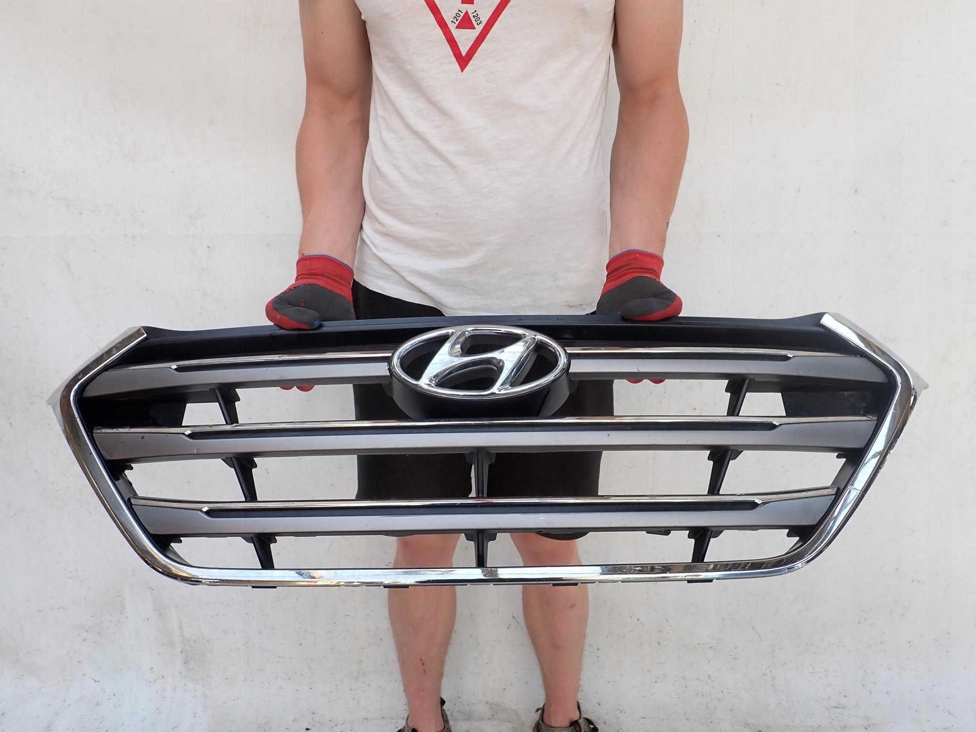 HYUNDAI TUCSON III 3 15-18 grill grille