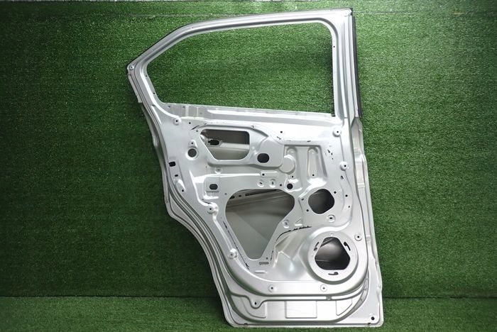 MITSUBISHI ECLIPSE CROSS 17- door left rear. rear part