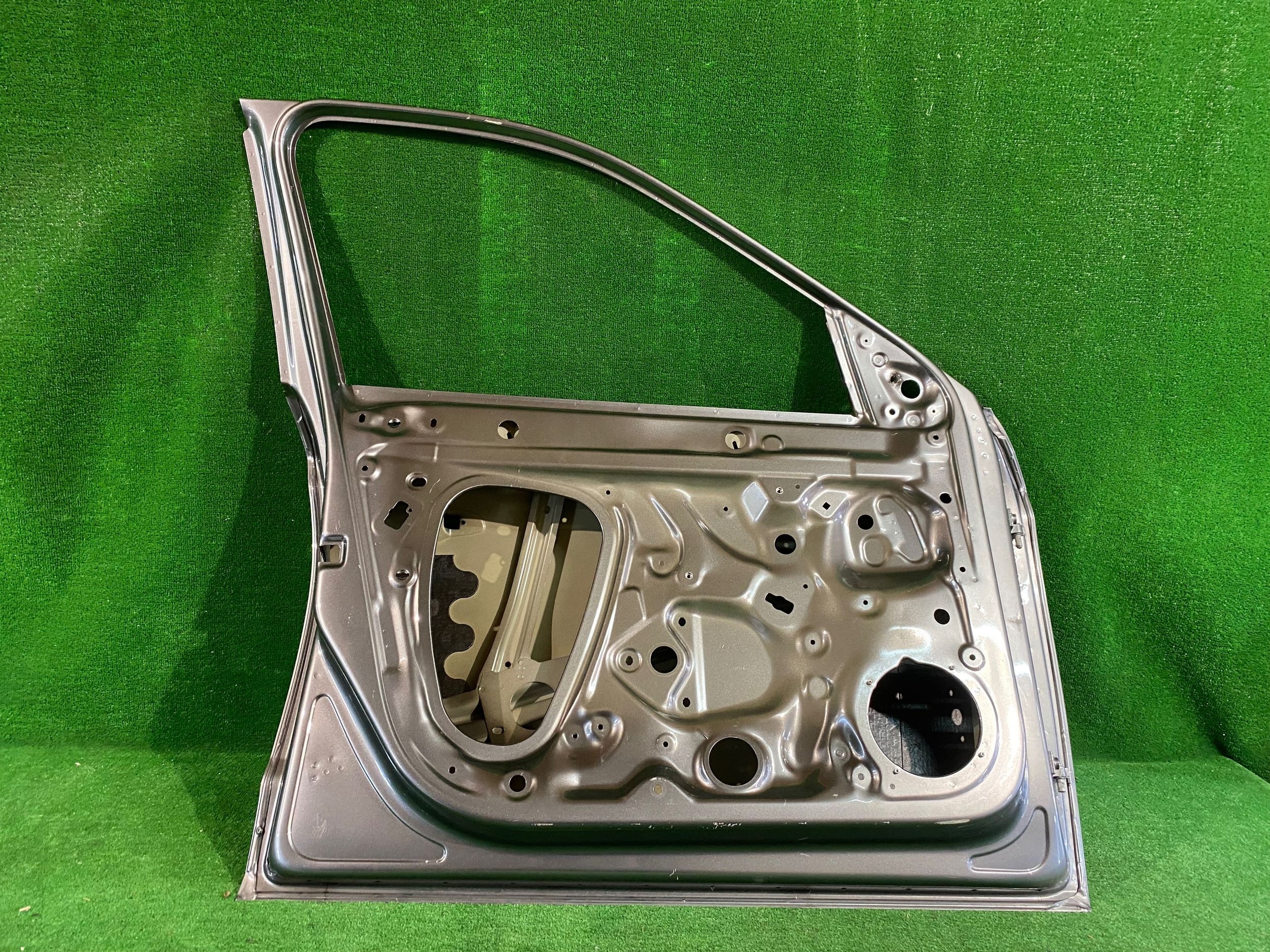 door front left SKODA KAMIQ 658