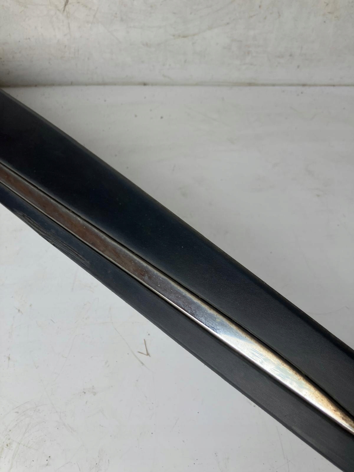 moulding door right front RENAULT CLIO IV CHROM MATOWA