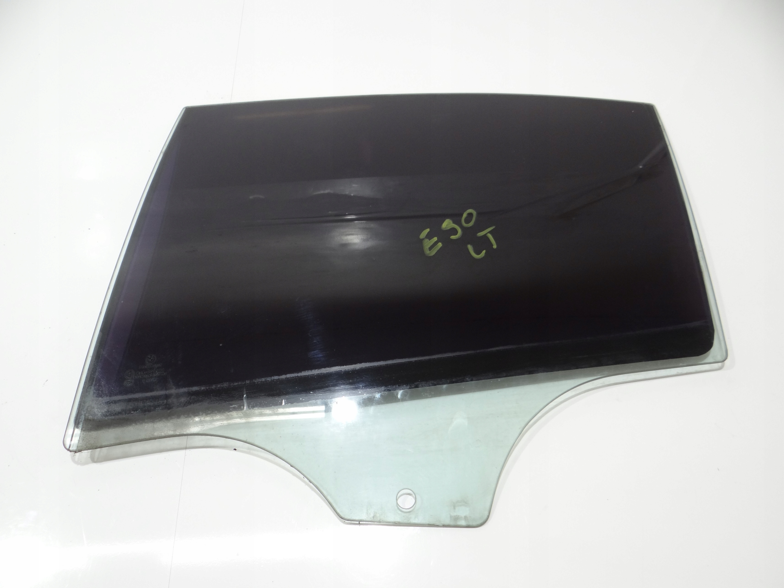 window side door left rear part BMW E90 (16932482)