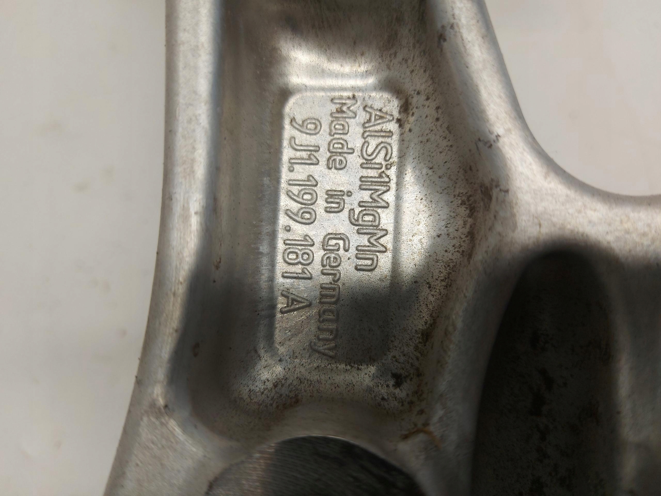 Porsche Taycan 4S 9J1 2021r support rear part 9J1199181A