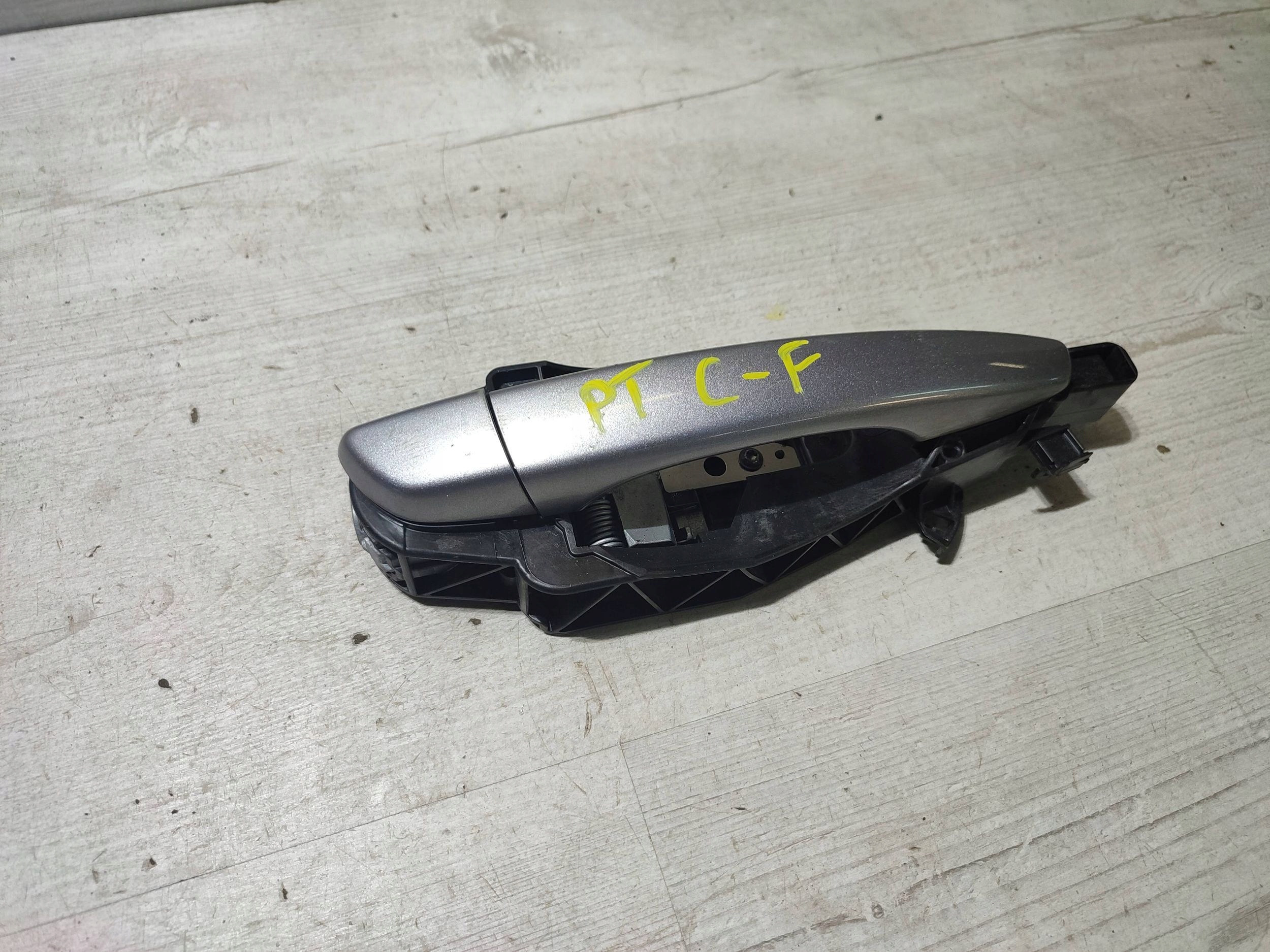 Opel Corsa F 2020 rear part side right handle exterior
