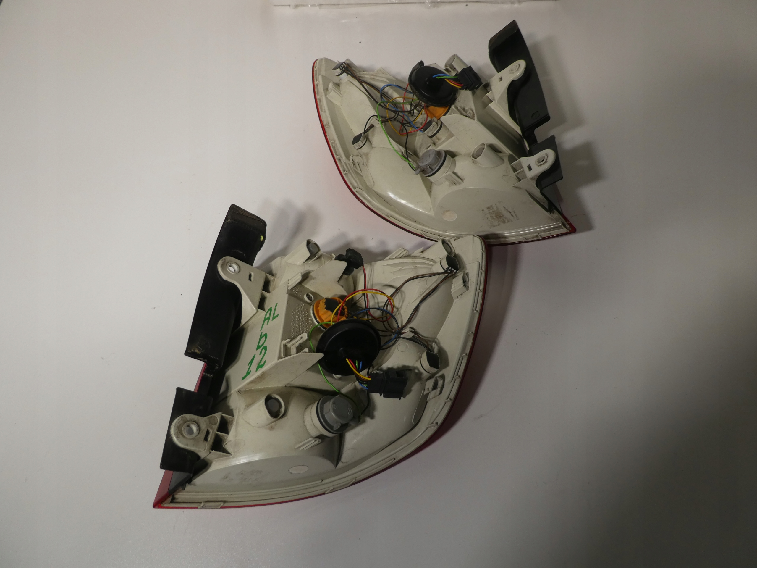 SKODA SUPERB II KOMBI lights rear part right left KOMPLET