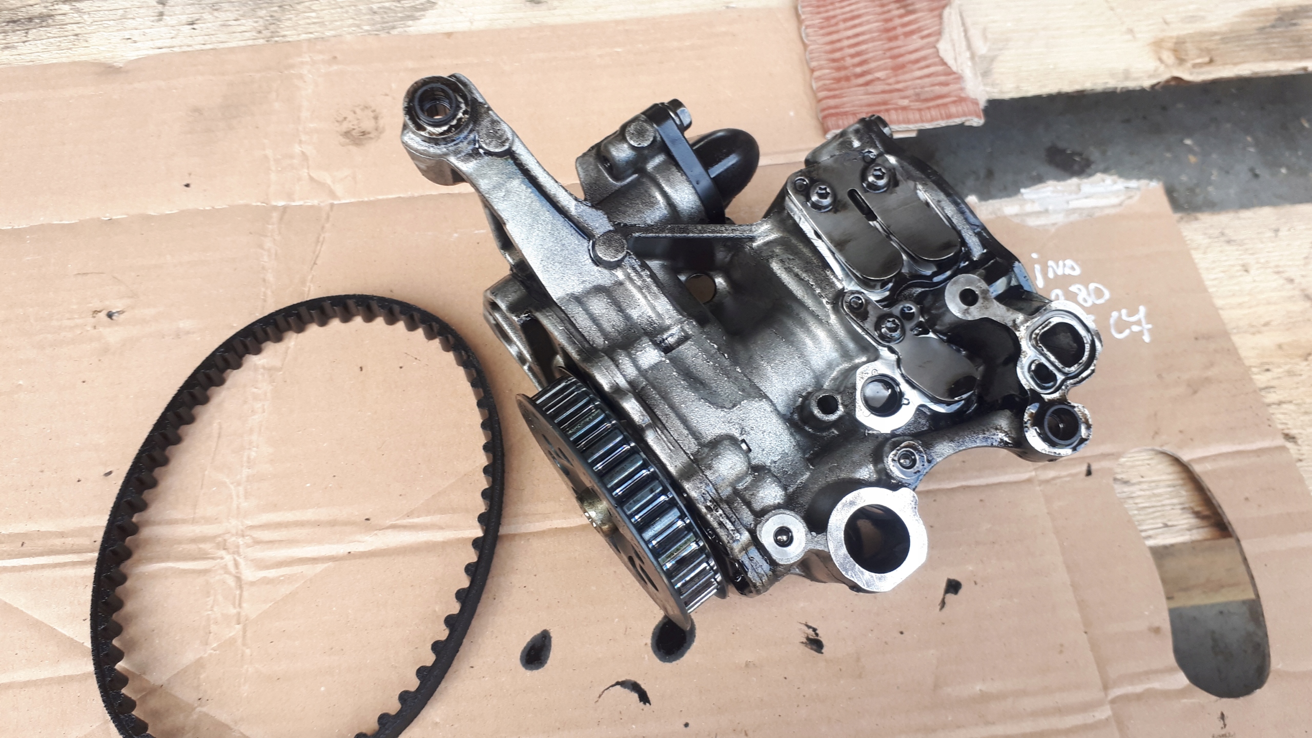 A6 C7 4G Ölpumpe 2.0 TDI 04L145208E VW AUDI