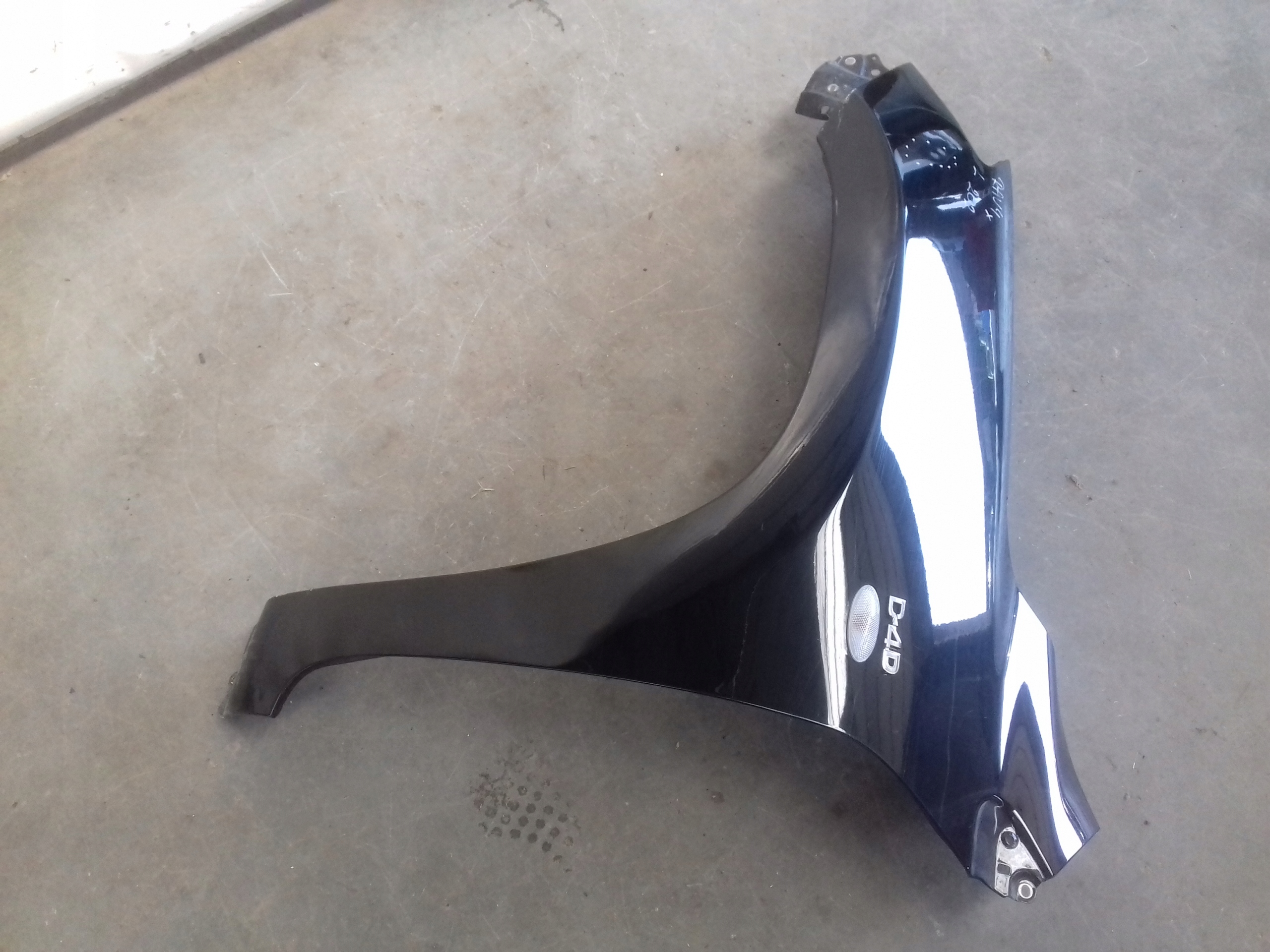 fender left 202 Toyota RAV4