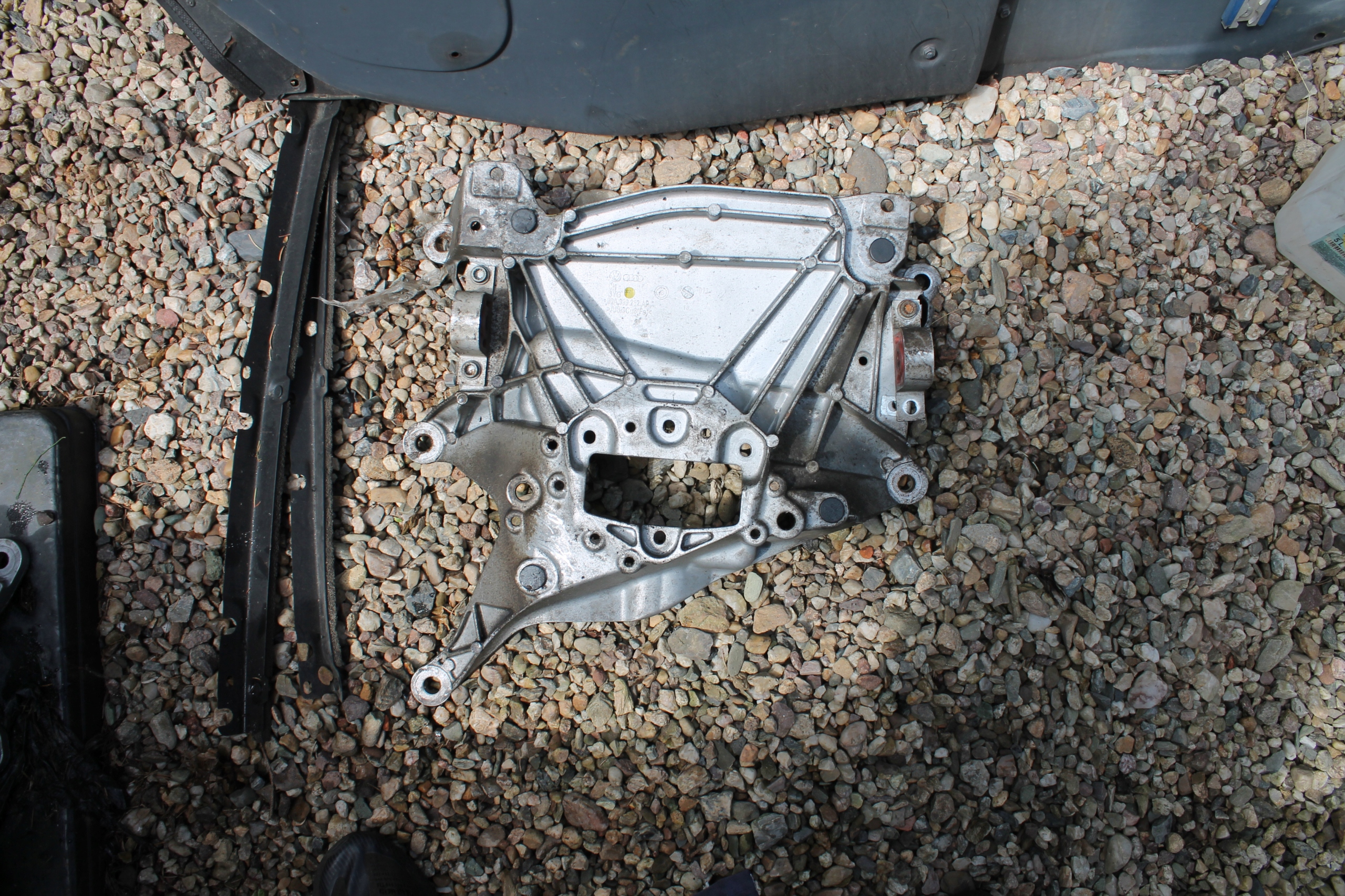 Getriebehalter getriebe AUDI 80A399262AP