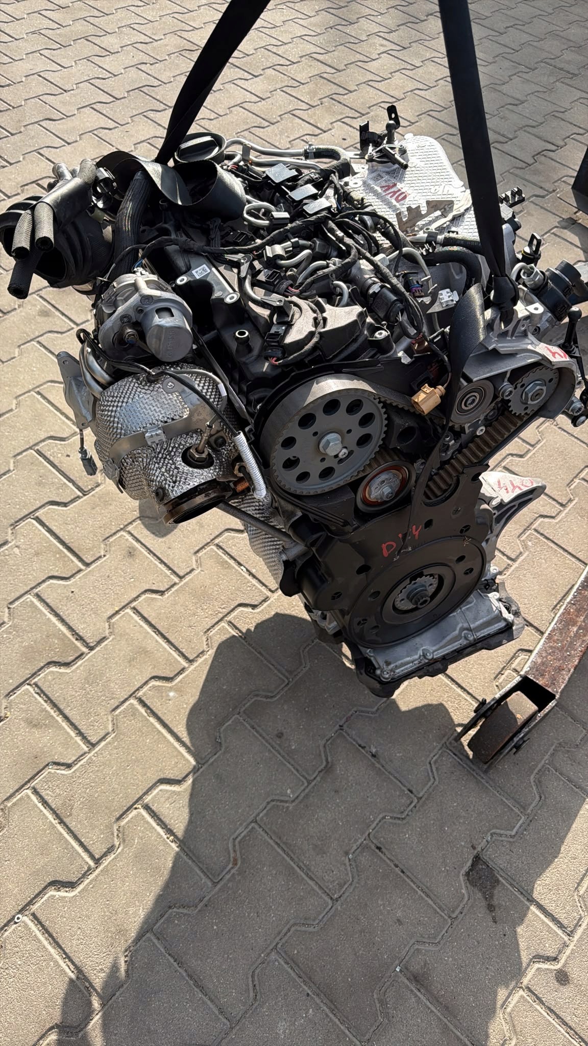 moteur complet AUDI 2,0 TDI 10TYS KM DYY