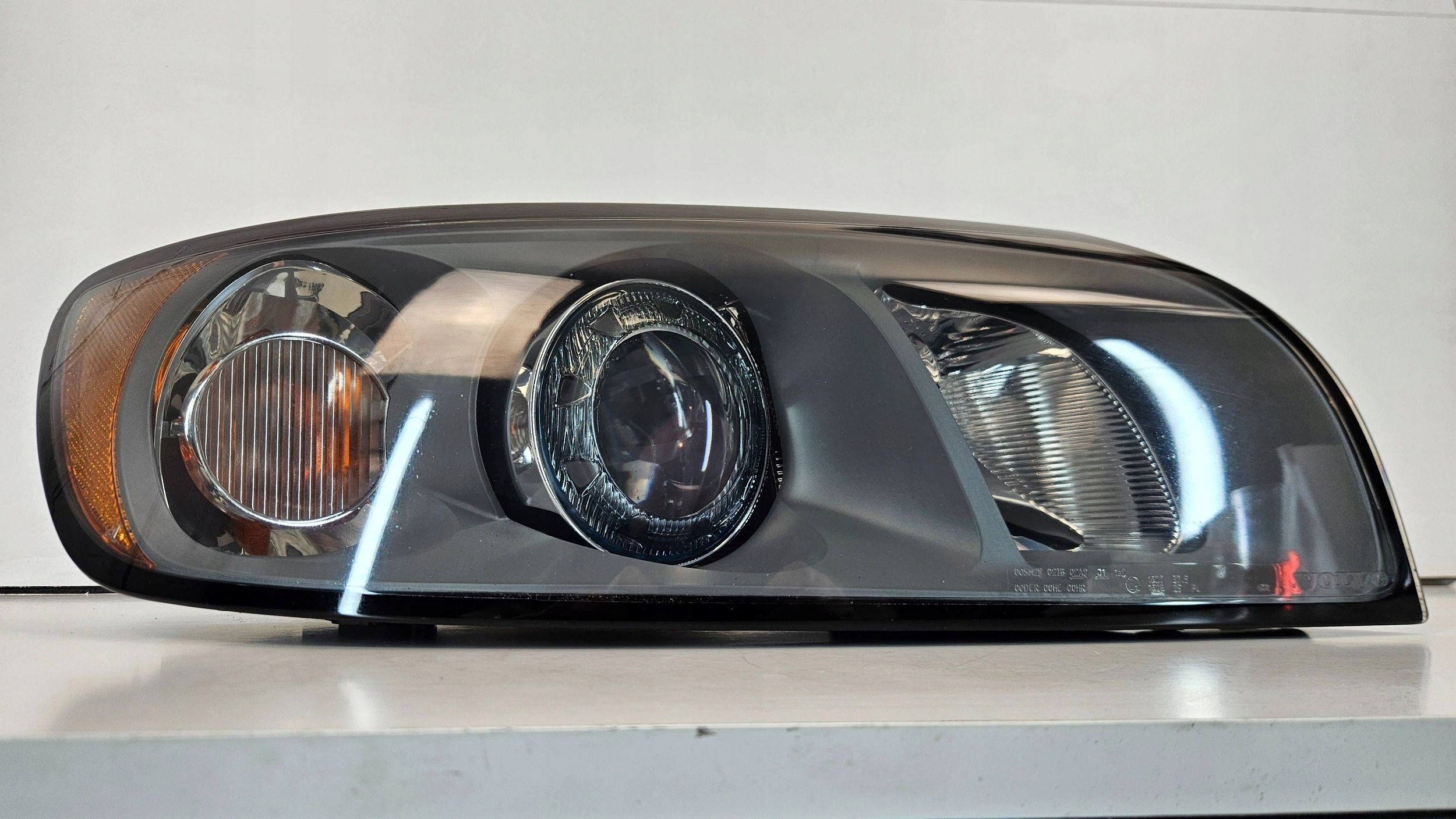 Volvo V50 S40 Xenon light right front front reflektor 30678917