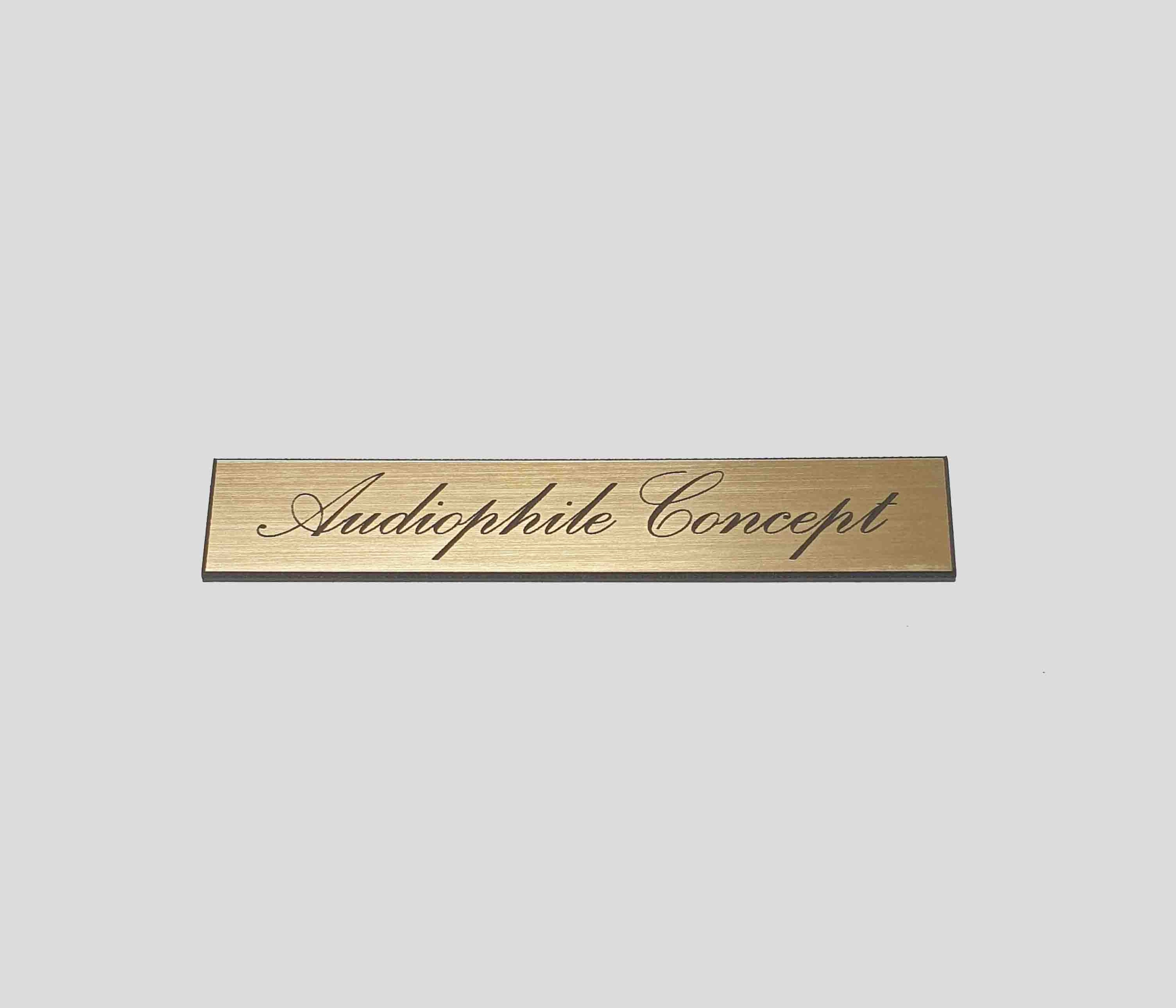 

Audiophile Concept emblemat 70 x 13 mm *złota