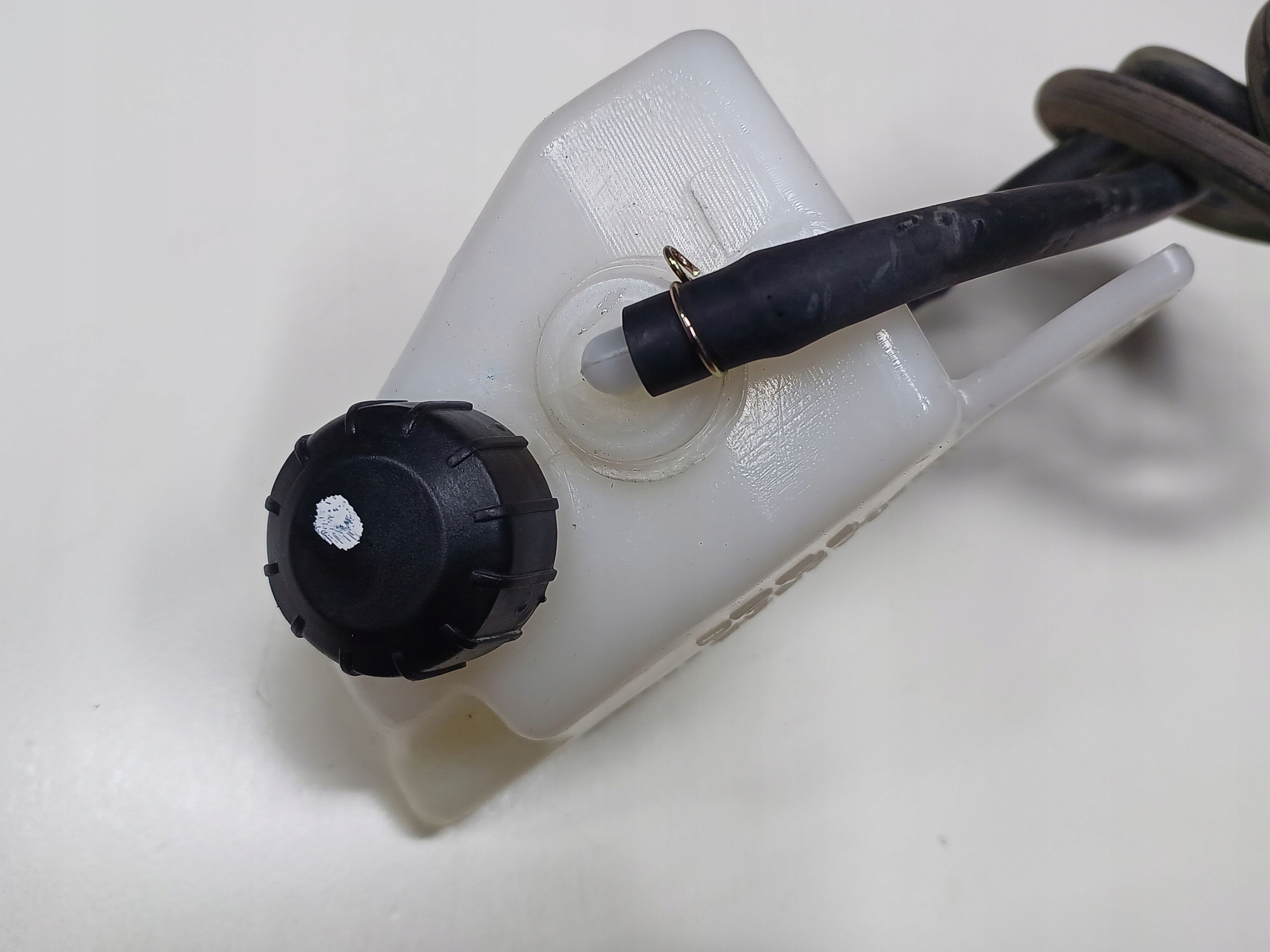 Zbiorniczek wyrównawczy płynu Aprilia SX RX 125 18-23 Malaguti XSM XTM Dopasowanie do pojazdu produkt dedykowany