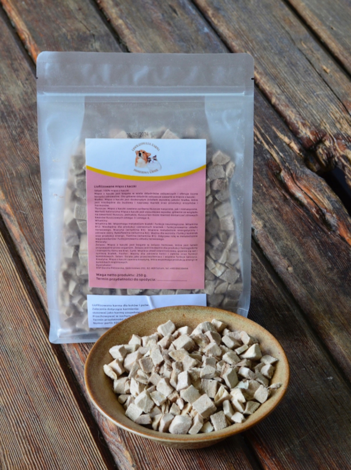 Levně Lyofilizovaná kachna 250 g Somisiowy Lasek pamlsek pro kočky a psy