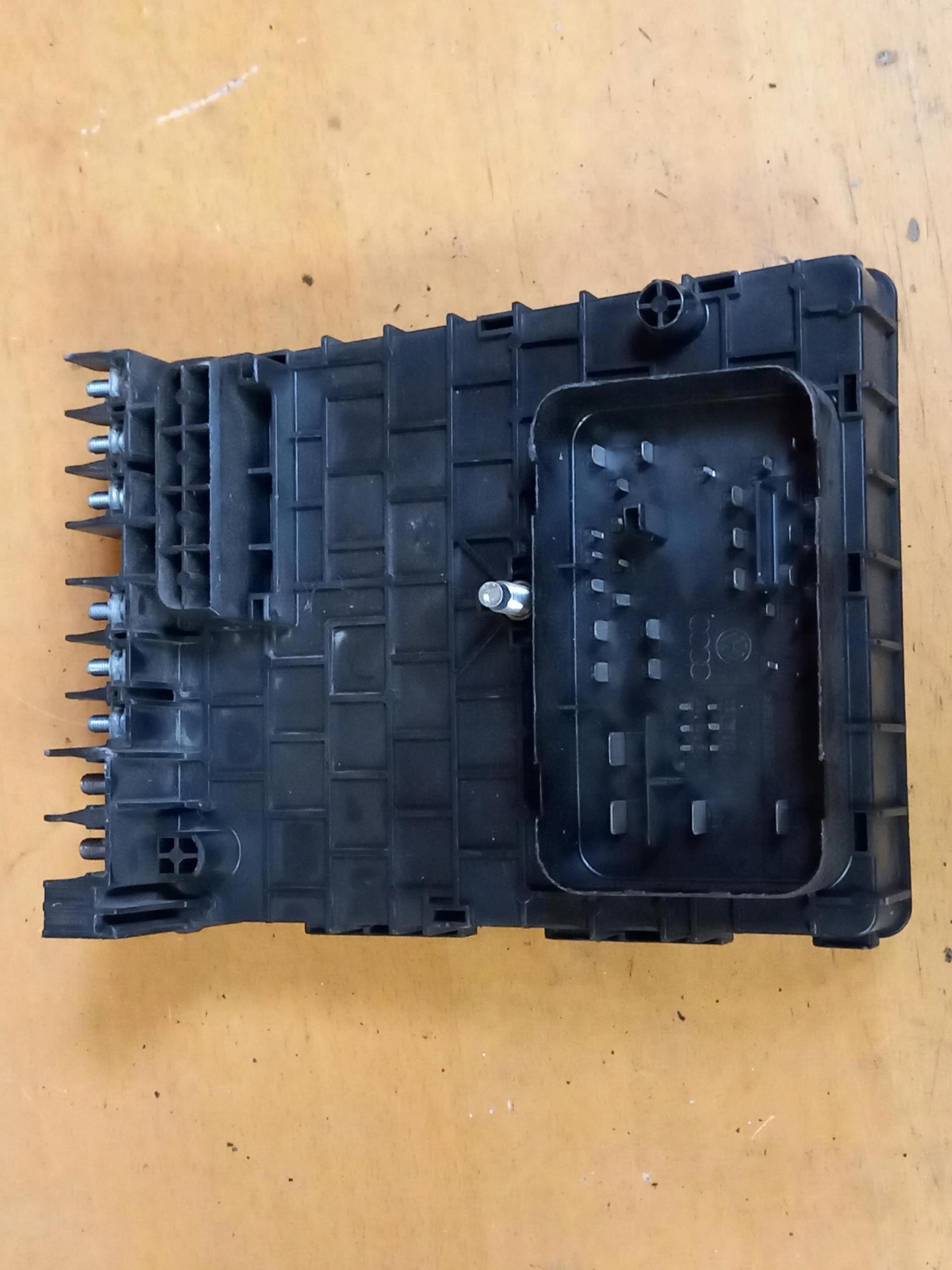 Boîte Module BSI VOLKSWAGEN PASSAT B7 2.0 TDI 140KM 10-14