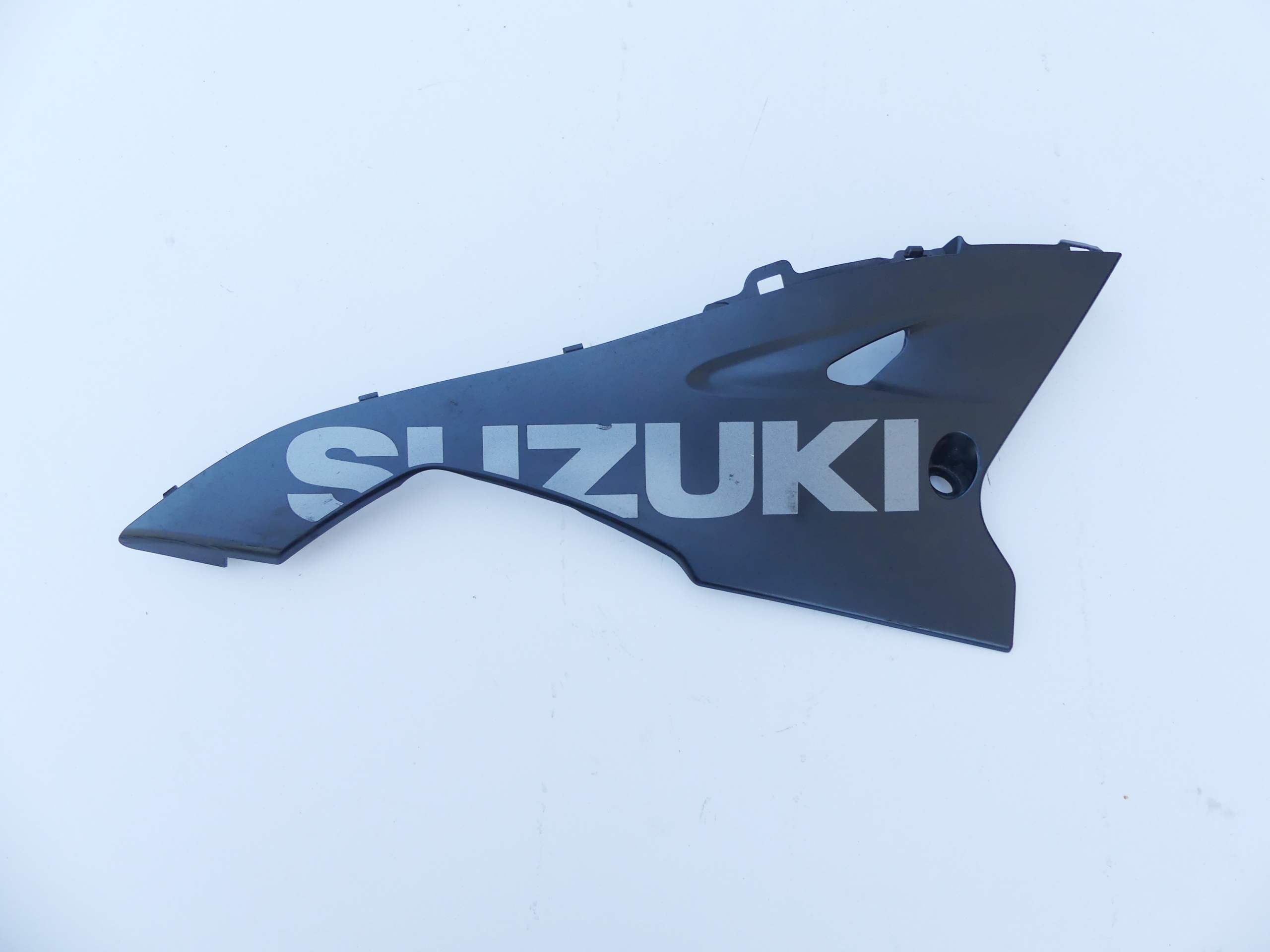 94481-47H0 - + , Вилка L сторона капот обтекатель SUZUKI GSXR 1000 K9