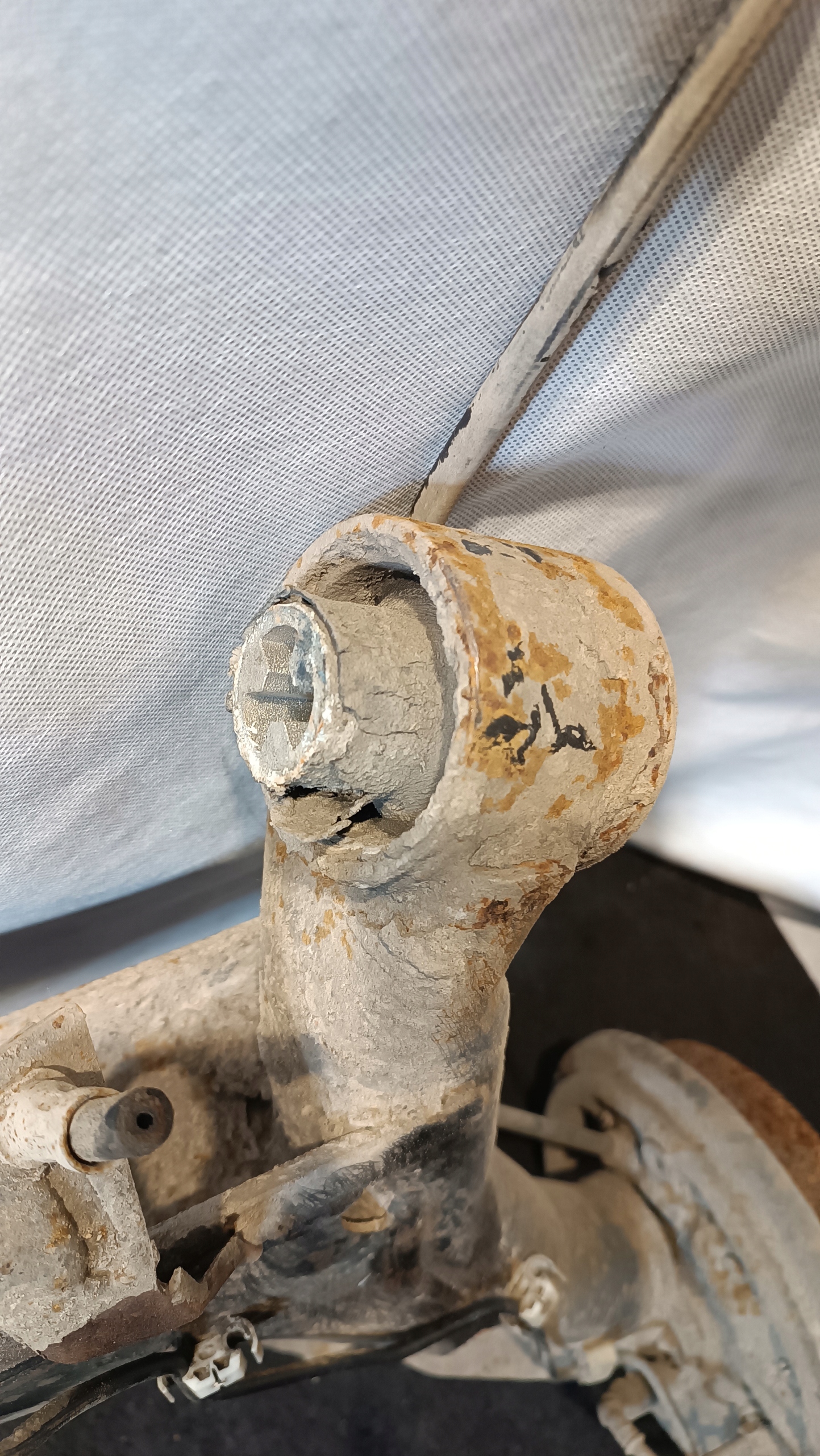 träger hinten Achsträgers VW FOX 2006r