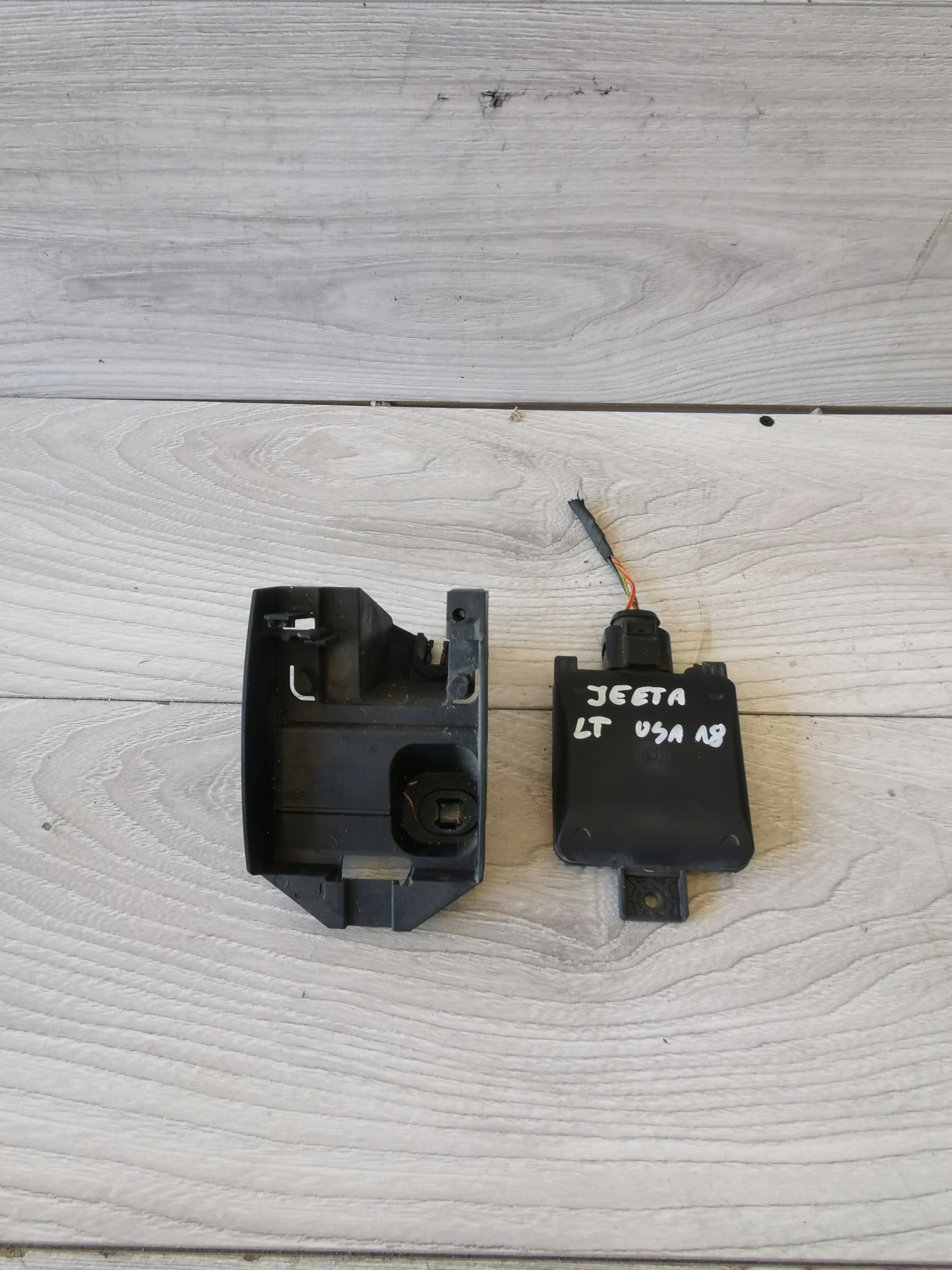 VW JETTA 19 USA РАДАР ЗАДНІЙ ЗАД. ЛІВИЙ СЕДАН