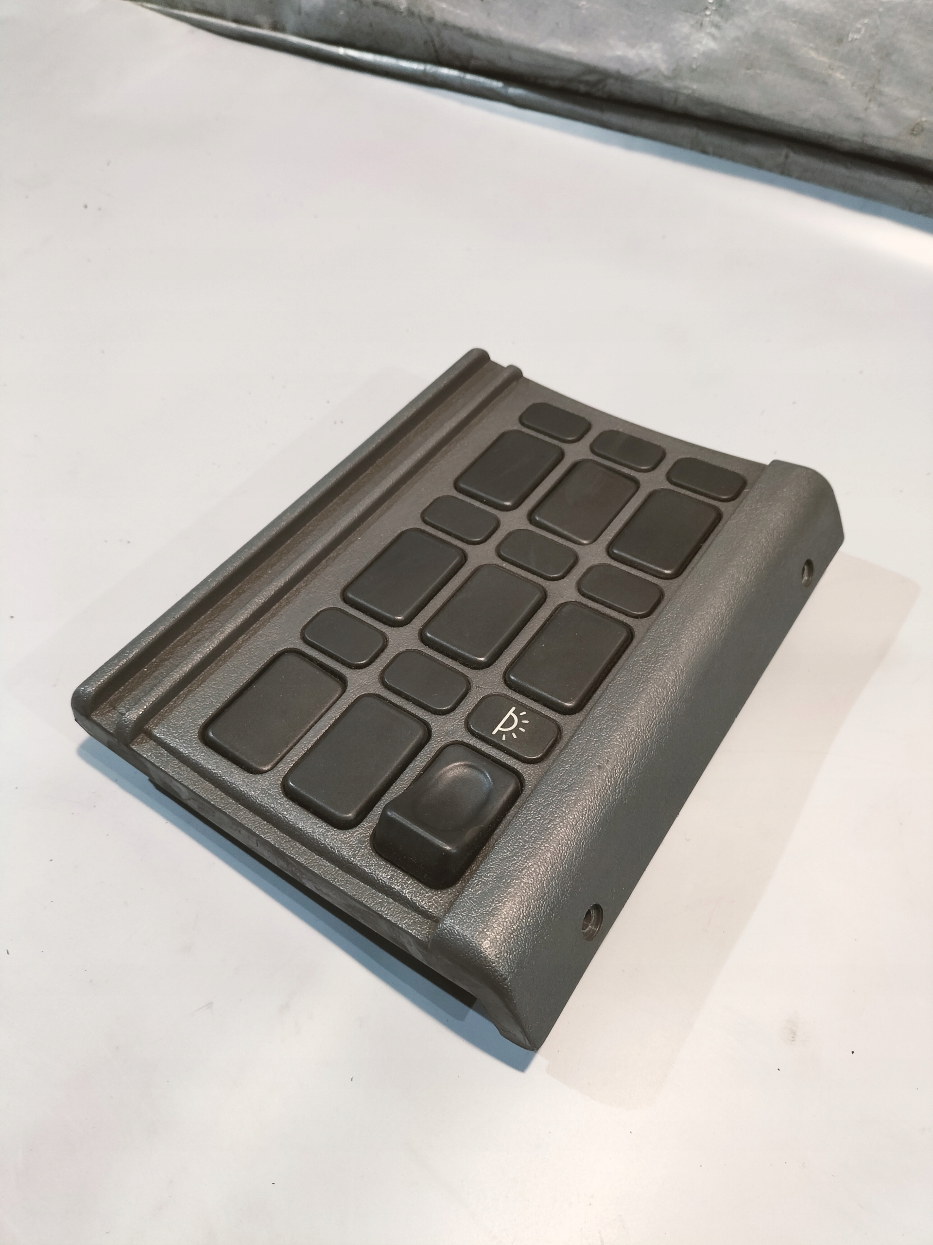 frame PANEL ZASLEPKI PRZYCISKOW SCANIA 4 1346903