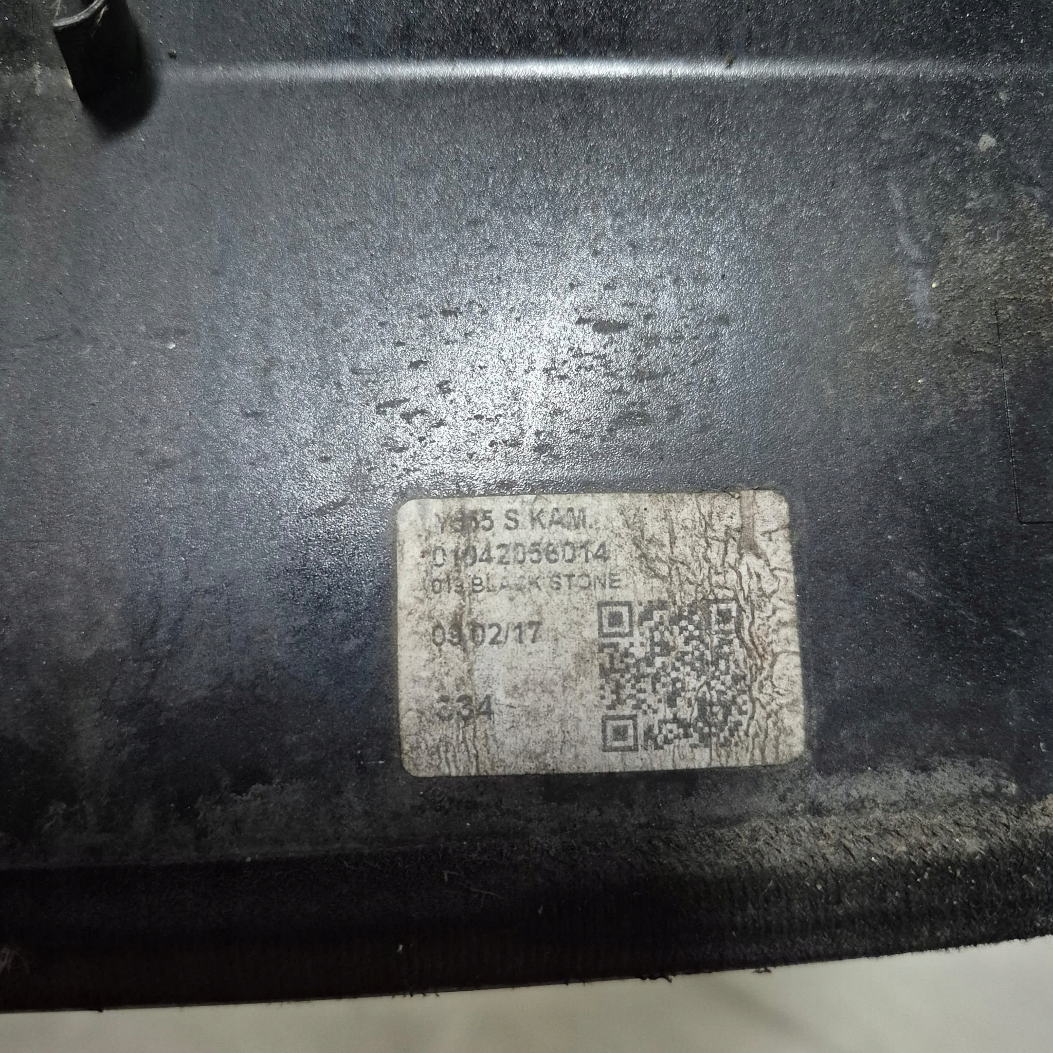 VOLVO V40 12-19 cap moulding cap bonnet rear part