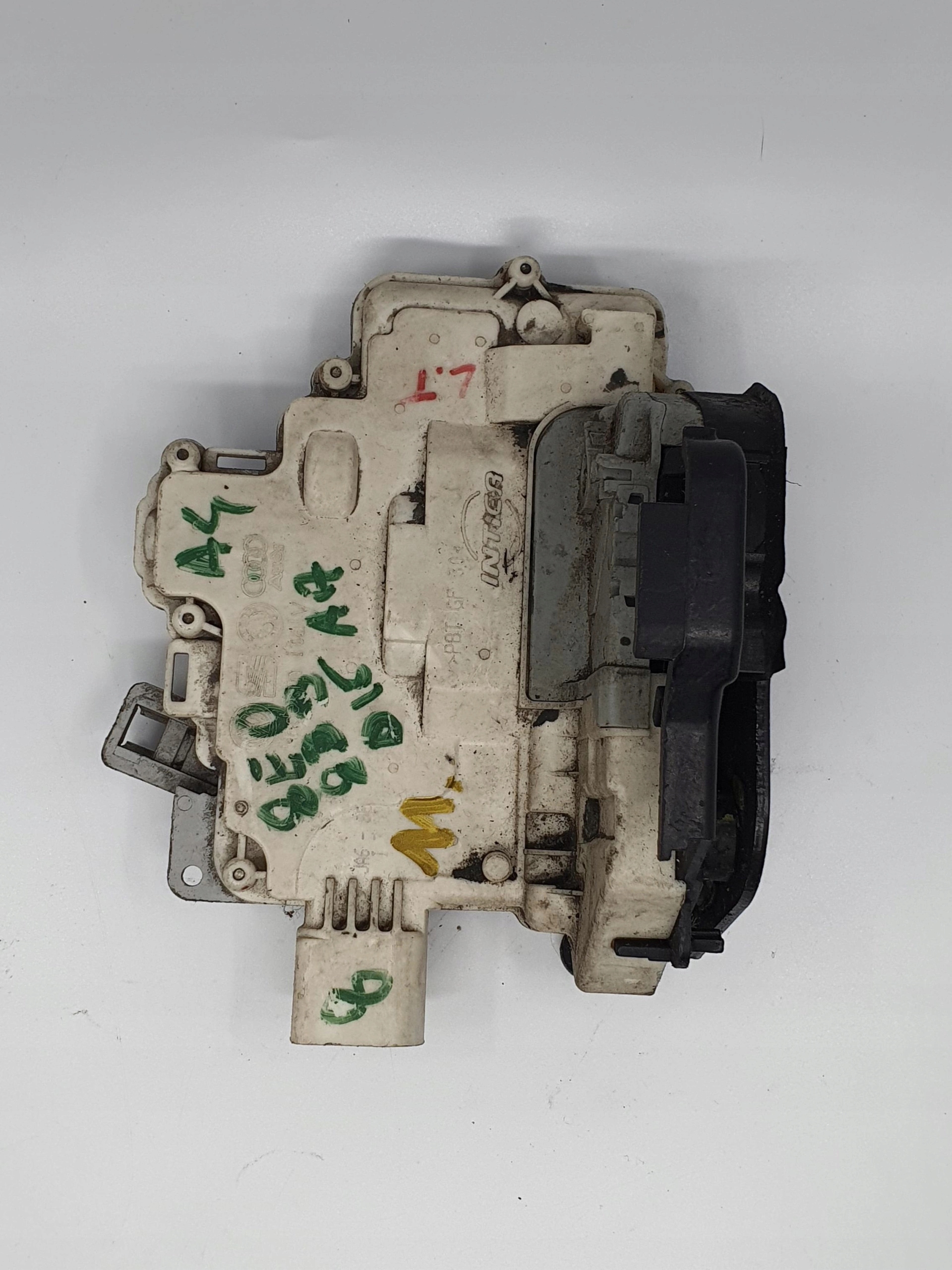 lock door left rear part Audi A4 B7 8pin